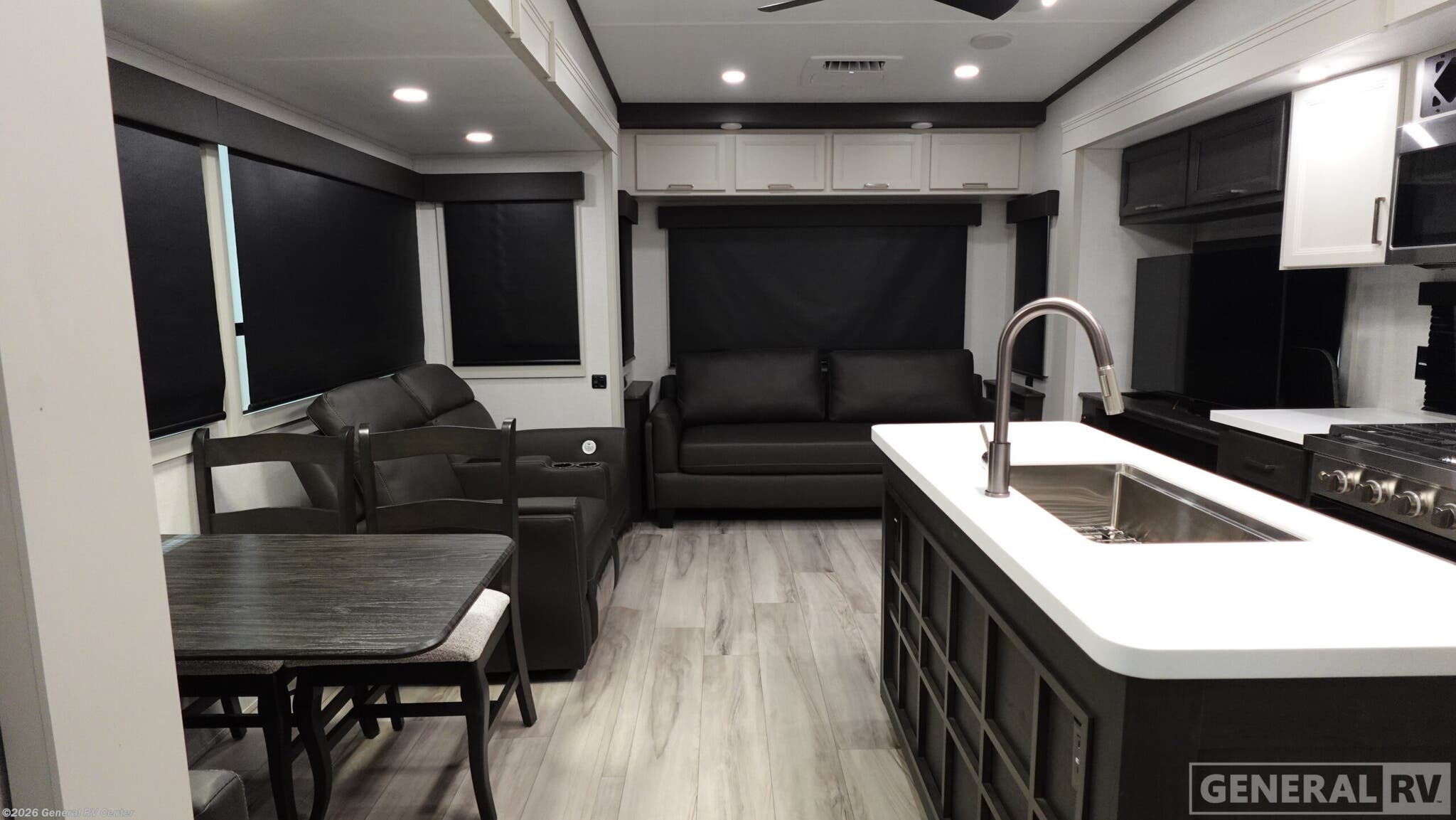 2026 Keystone Arcadia 3260RL - New Fifth Wheel For Sale by General RV Center in Mesa, Arizona