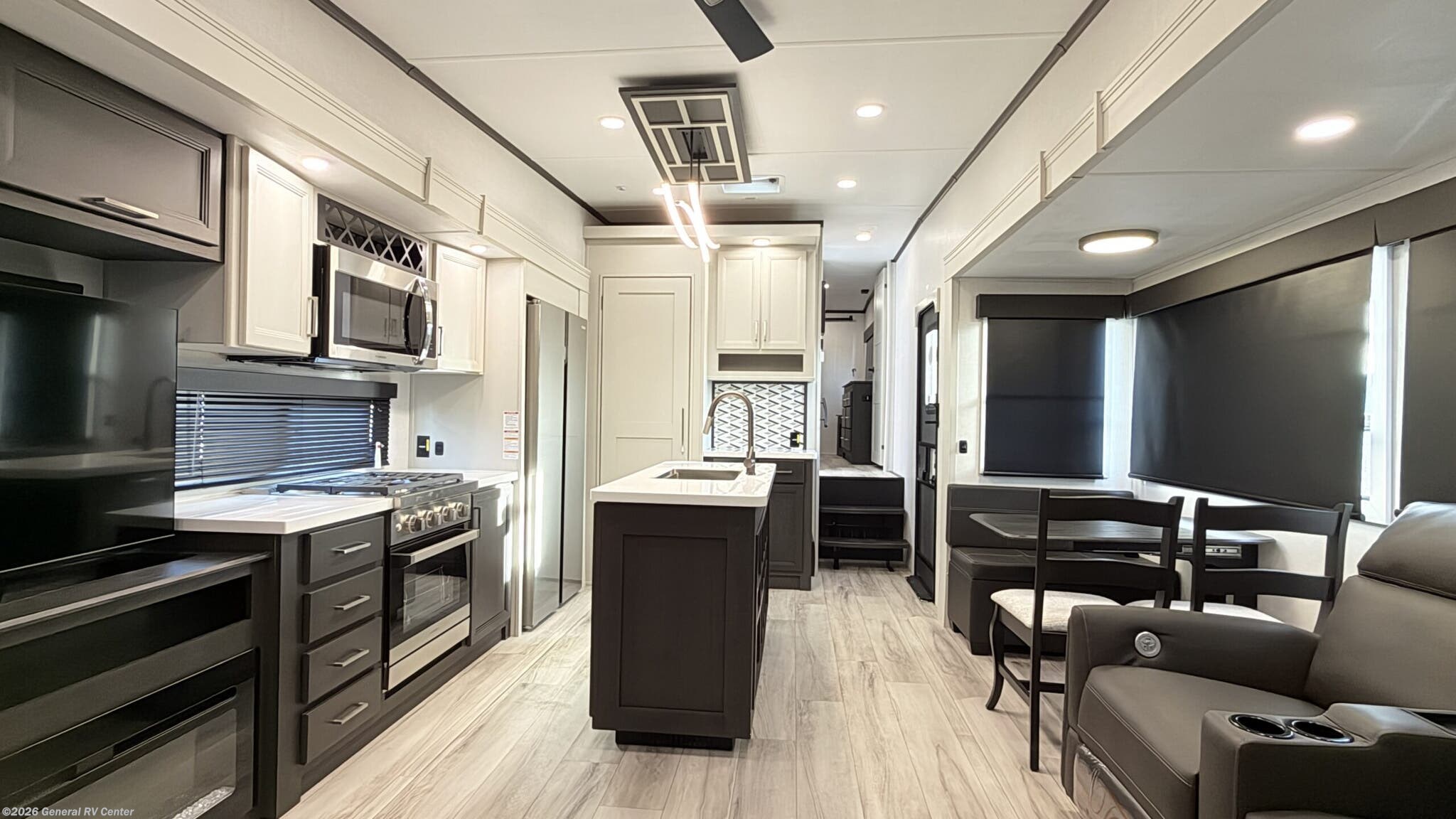 New 2026 Keystone Arcadia 3260RL available in Mesa, Arizona