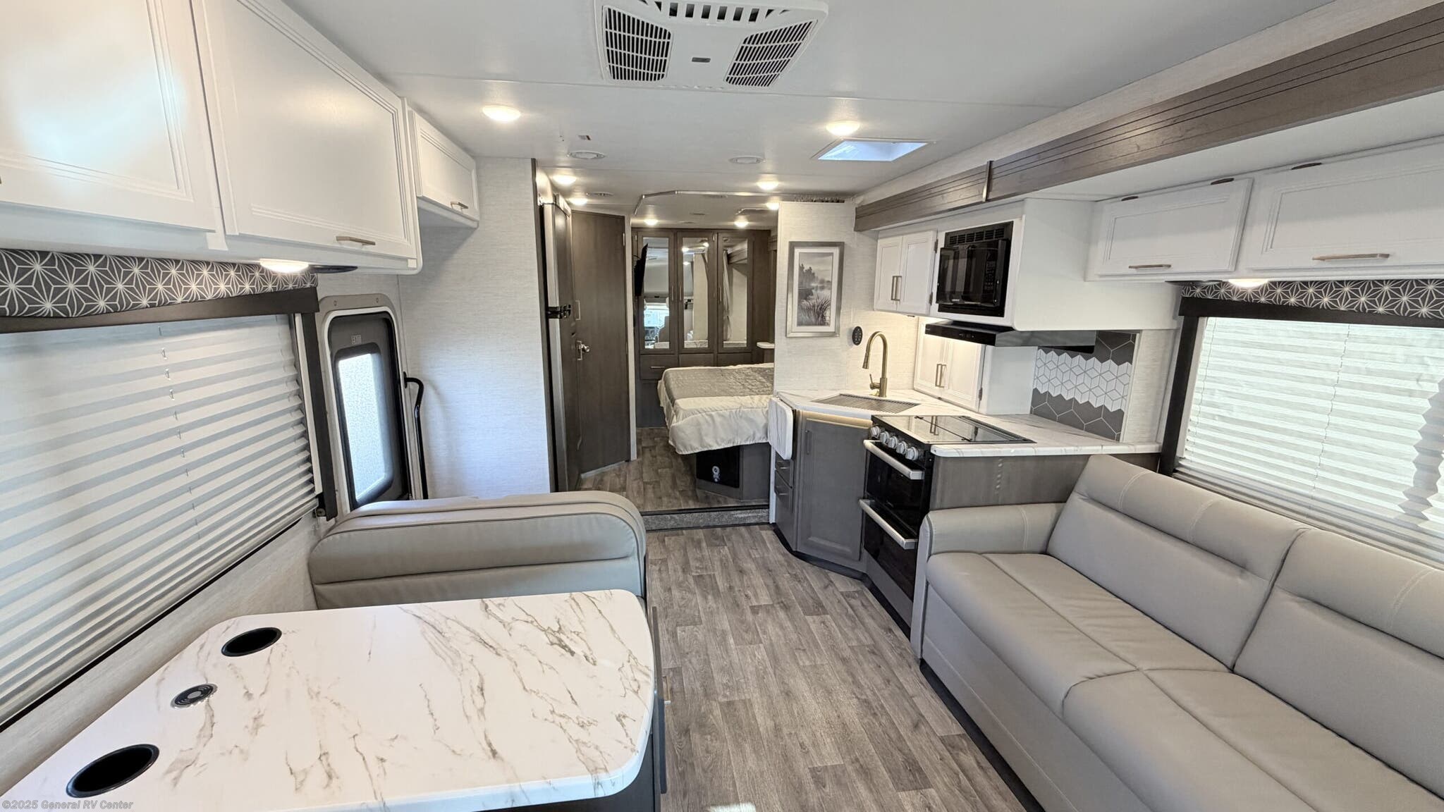 2024 Thor Motor Coach Freedom Elite 27FE - Used Class C For Sale by General RV Center in Mesa, Arizona