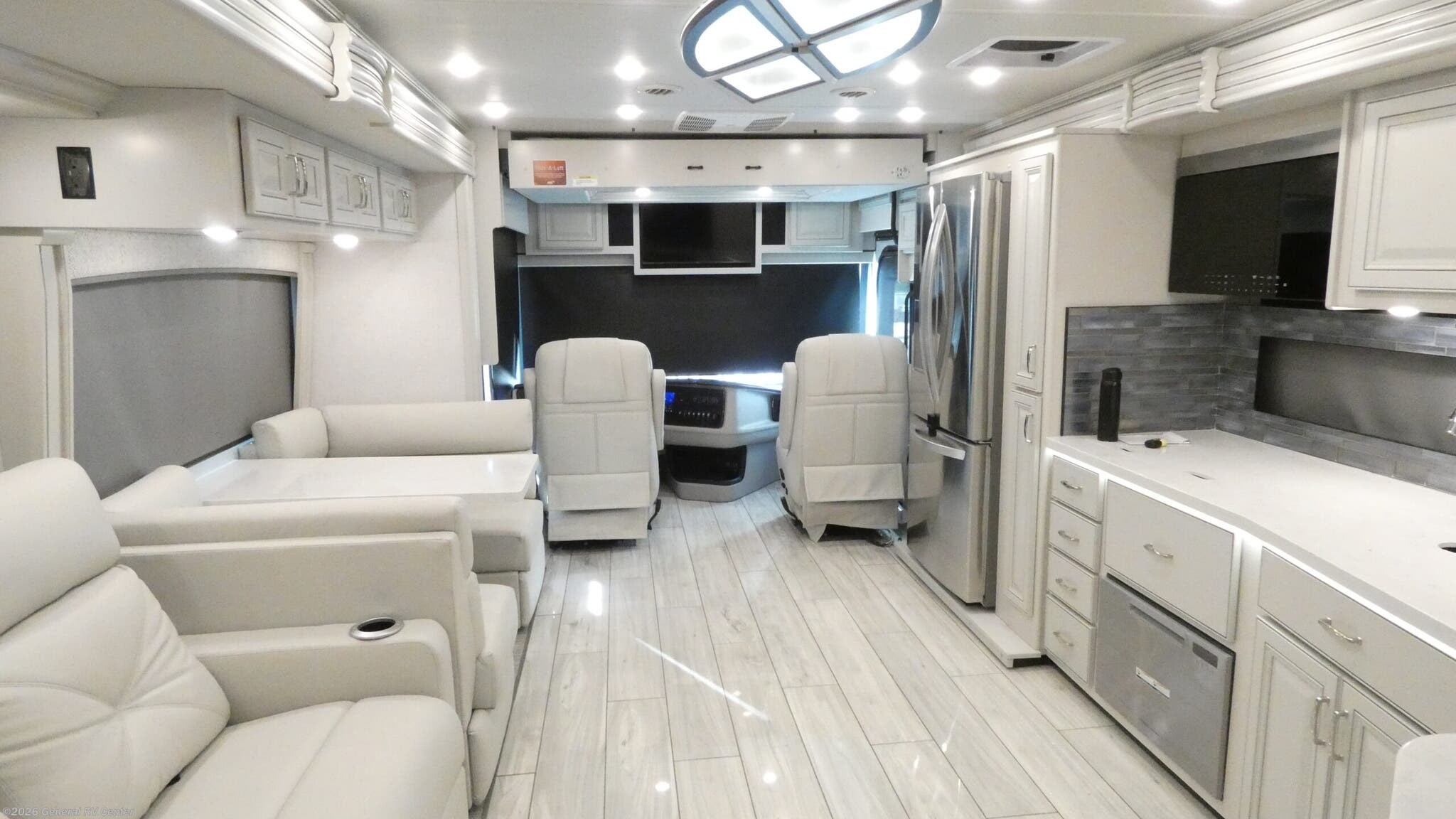 New 2026 Holiday Rambler Endeavor 38N available in Mesa, Arizona