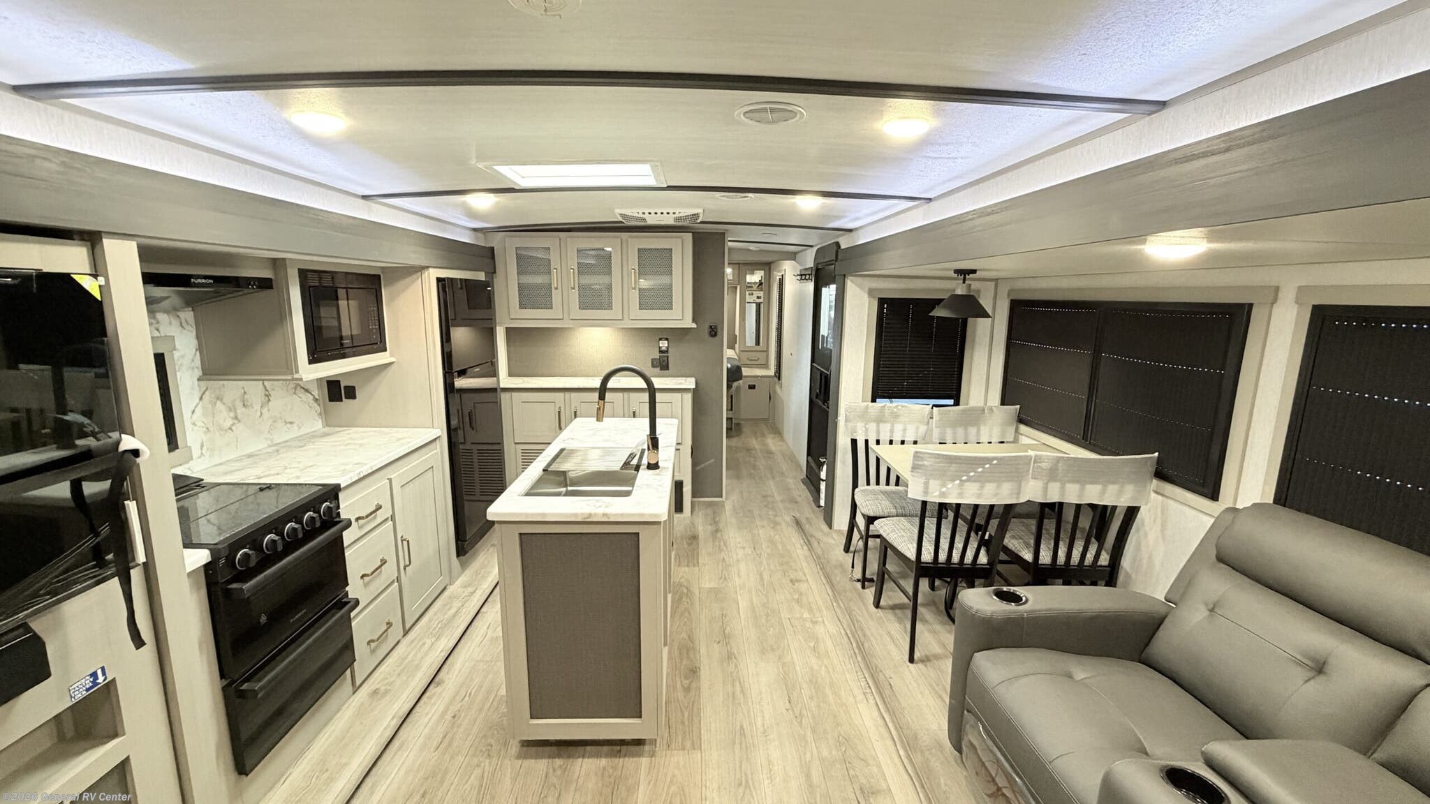 New 2024 Forest River SALEM-HEM 271RL available in Mesa, Arizona