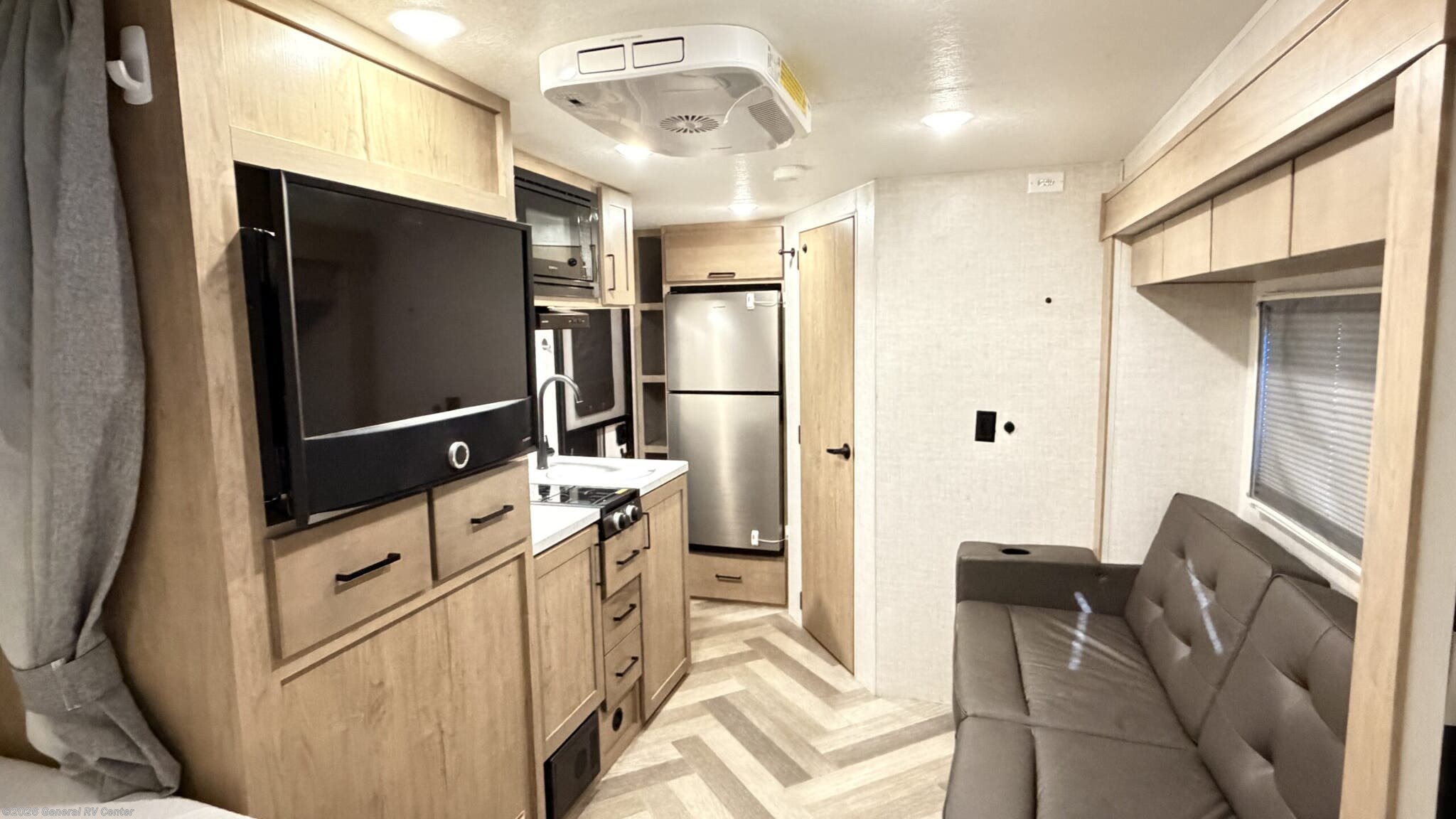 2022 Ember RV Overland SERIES 171FB - Used Travel Trailer For Sale by General RV Center in Mesa, Arizona