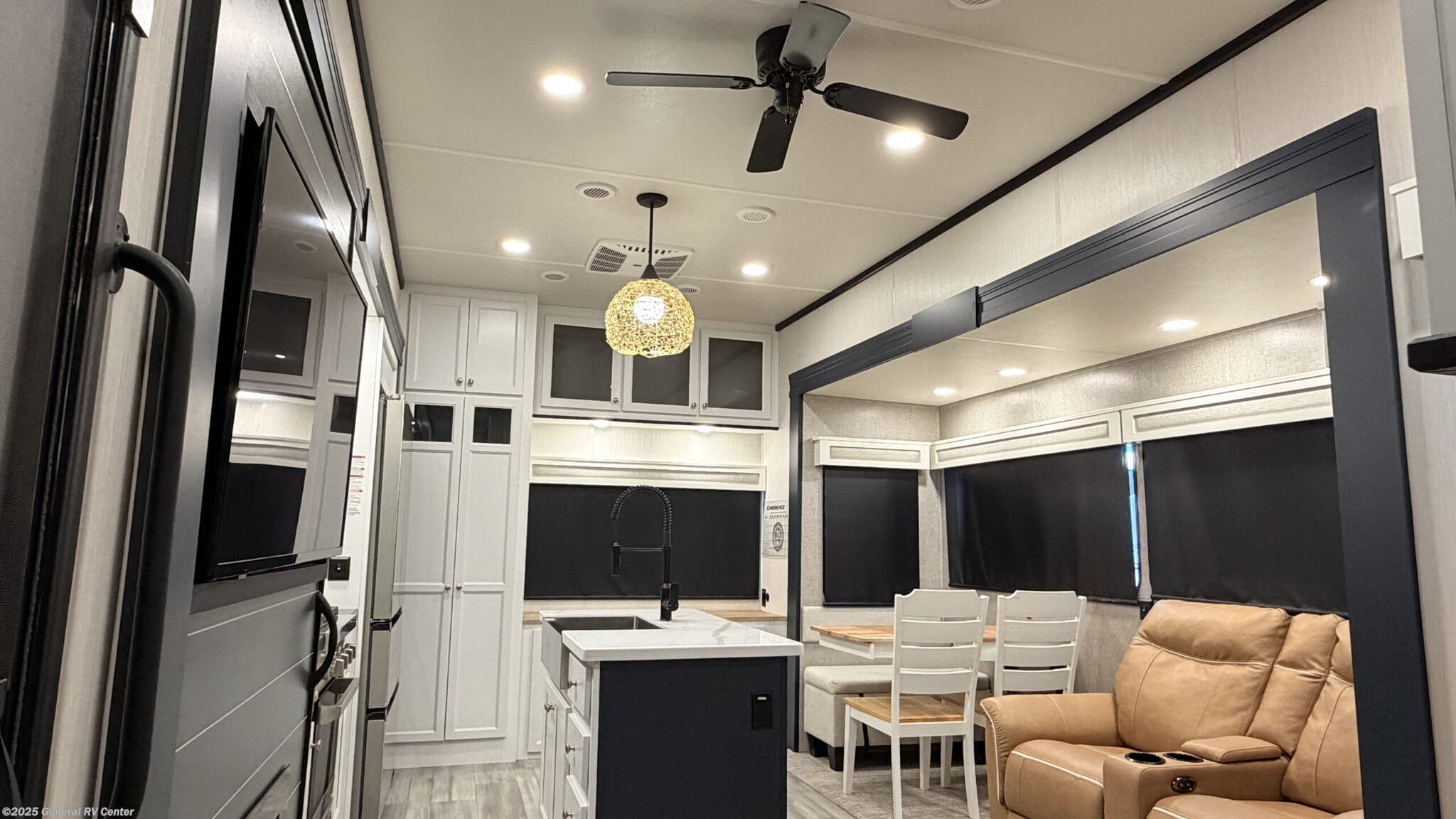 2024 Forest River Cedar Creek Experience 3125RD - Used Fifth Wheel For Sale by General RV Center in Mesa, Arizona