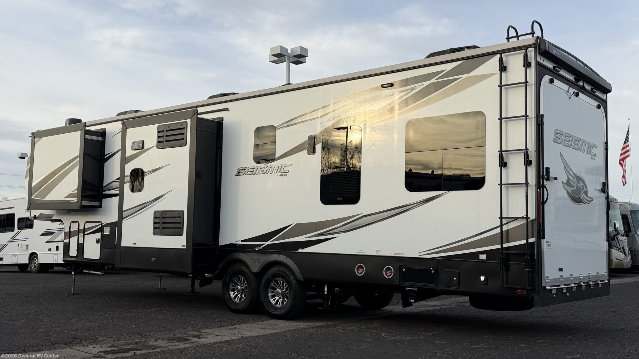2021 Seismic 3512 by Jayco from General RV Center in Mesa, Arizona