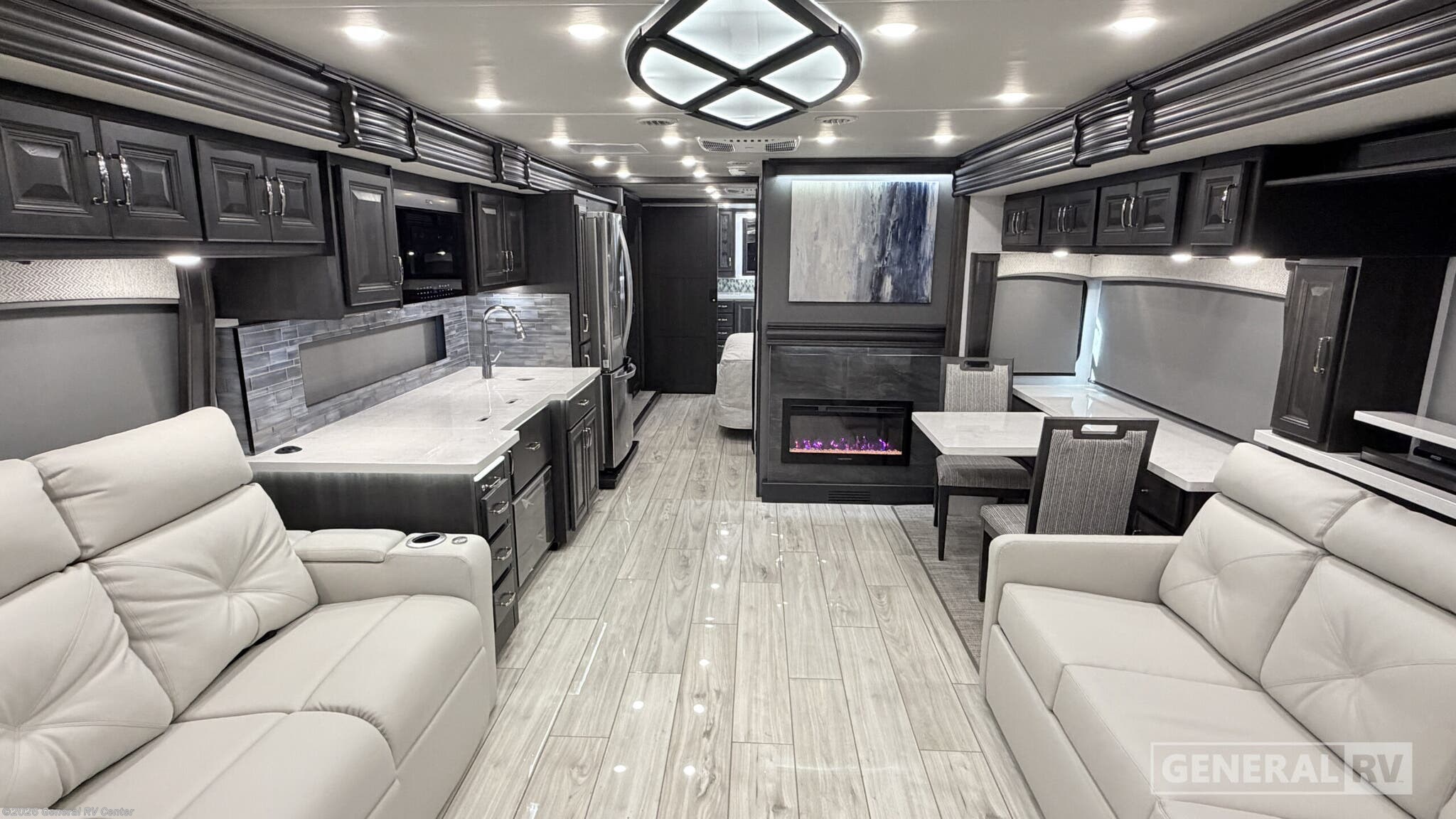 2026 Holiday Rambler Endeavor 38W - New Class A For Sale by General RV Center in Mesa, Arizona