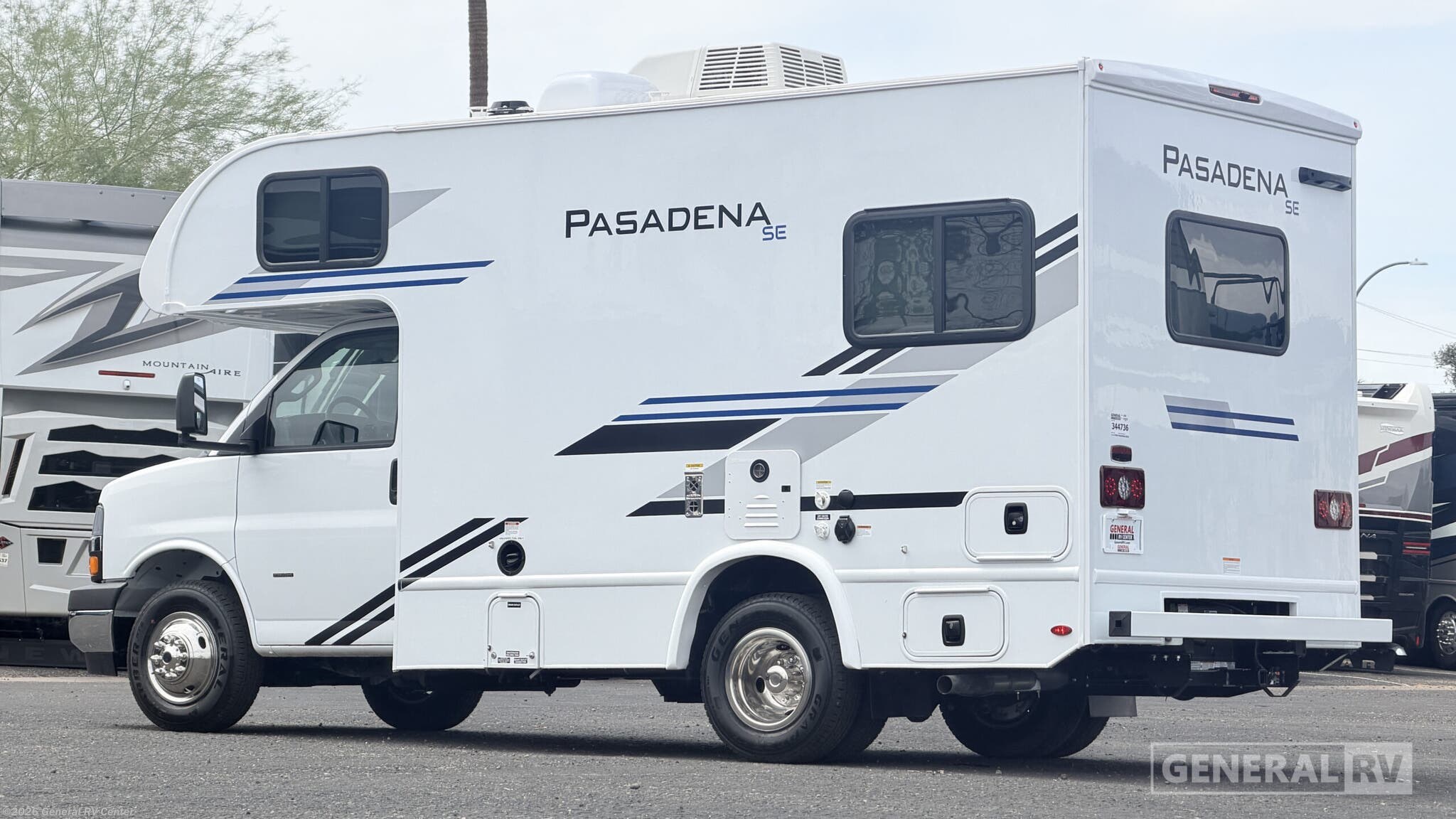 2026 Pasadena SE19 Chevy by Thor Motor Coach from General RV Center in Mesa, Arizona