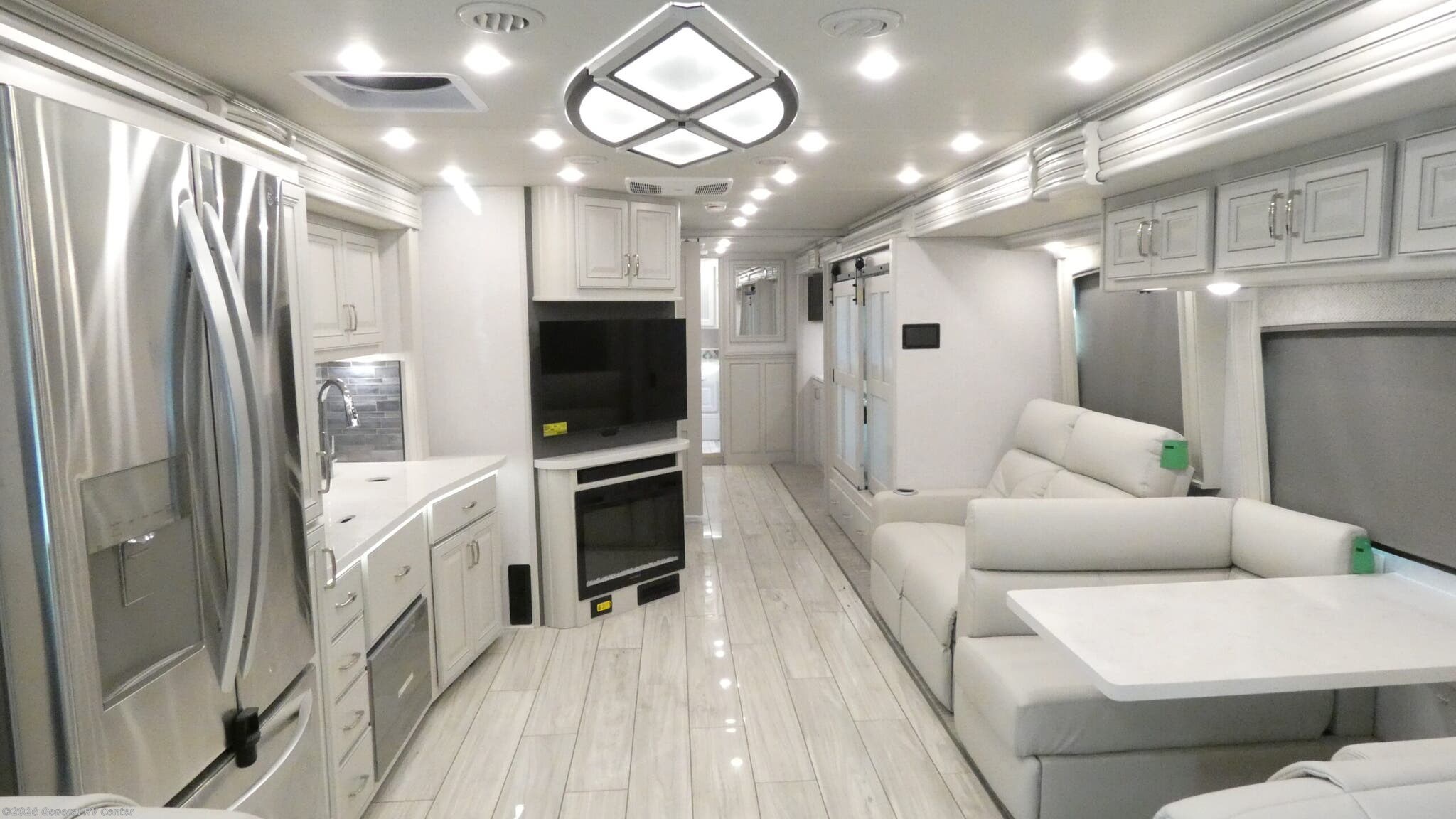 2026 Holiday Rambler Endeavor 38N - New Class A For Sale by General RV Center in Mesa, Arizona