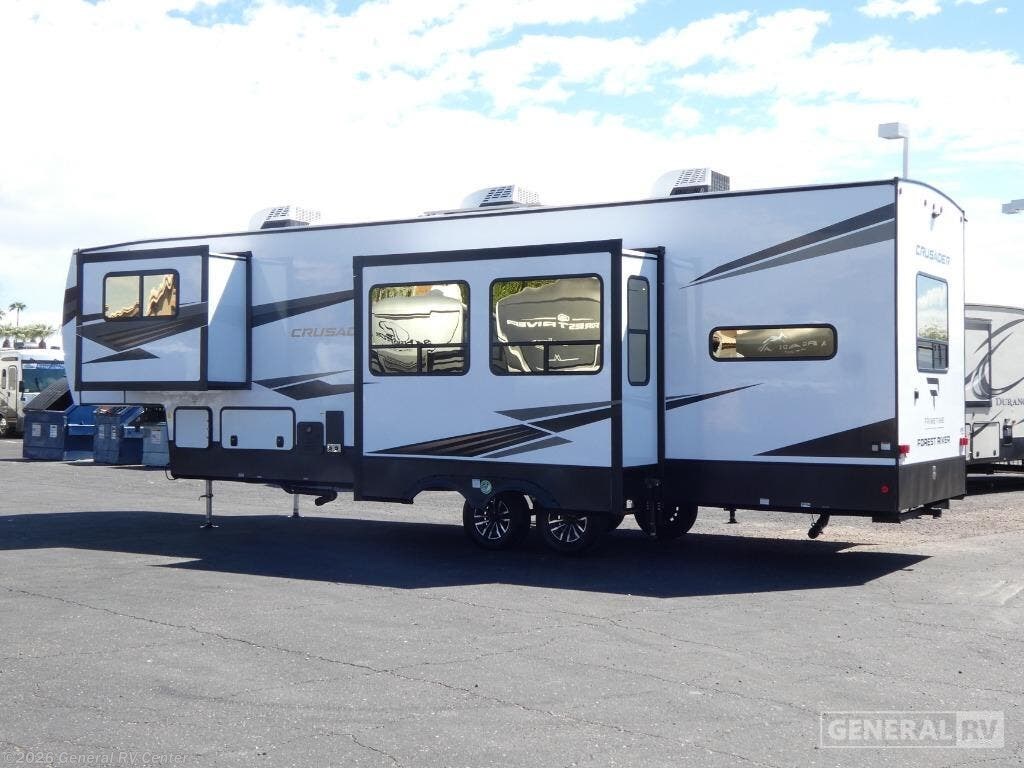 2026 Crusader KING33 by Prime Time from General RV Center in Mesa, Arizona