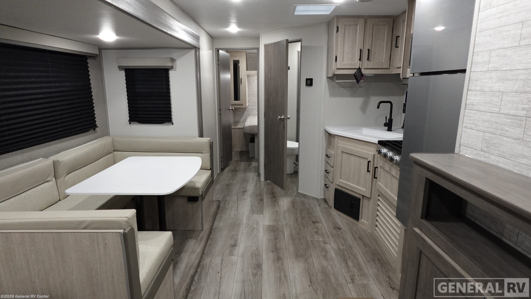 2026 Coachmen Catalina 281QBUNK - New Travel Trailer For Sale by General RV Center in Mesa, Arizona