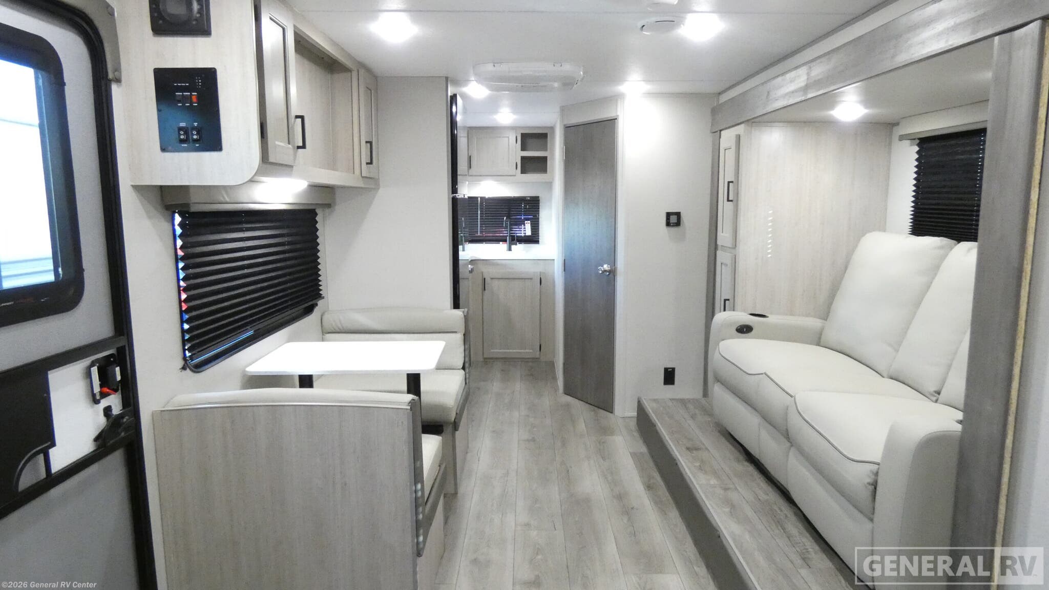 2026 Coachmen Catalina 194RBS - New Travel Trailer For Sale by General RV Center in Mesa, Arizona