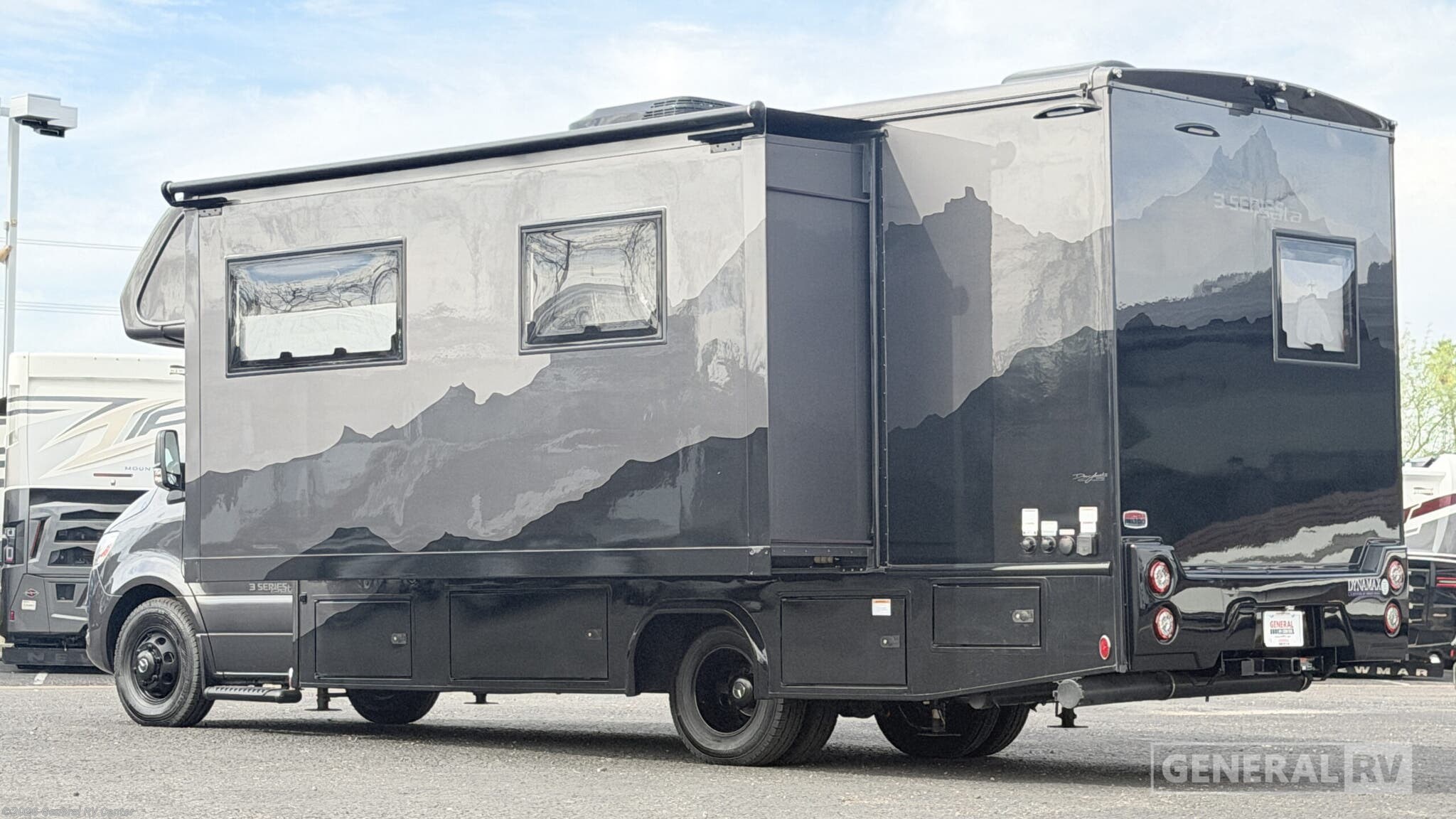 2025 ISATA 24SSSFXM by Dynamax Corp from General RV Center in Mesa, Arizona