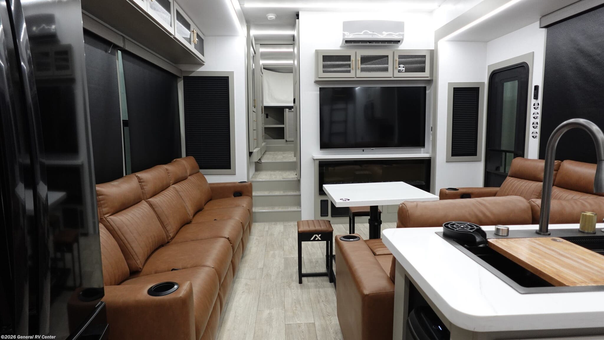 New 2026 Axiom Vendetta V4250 available in Mesa, Arizona