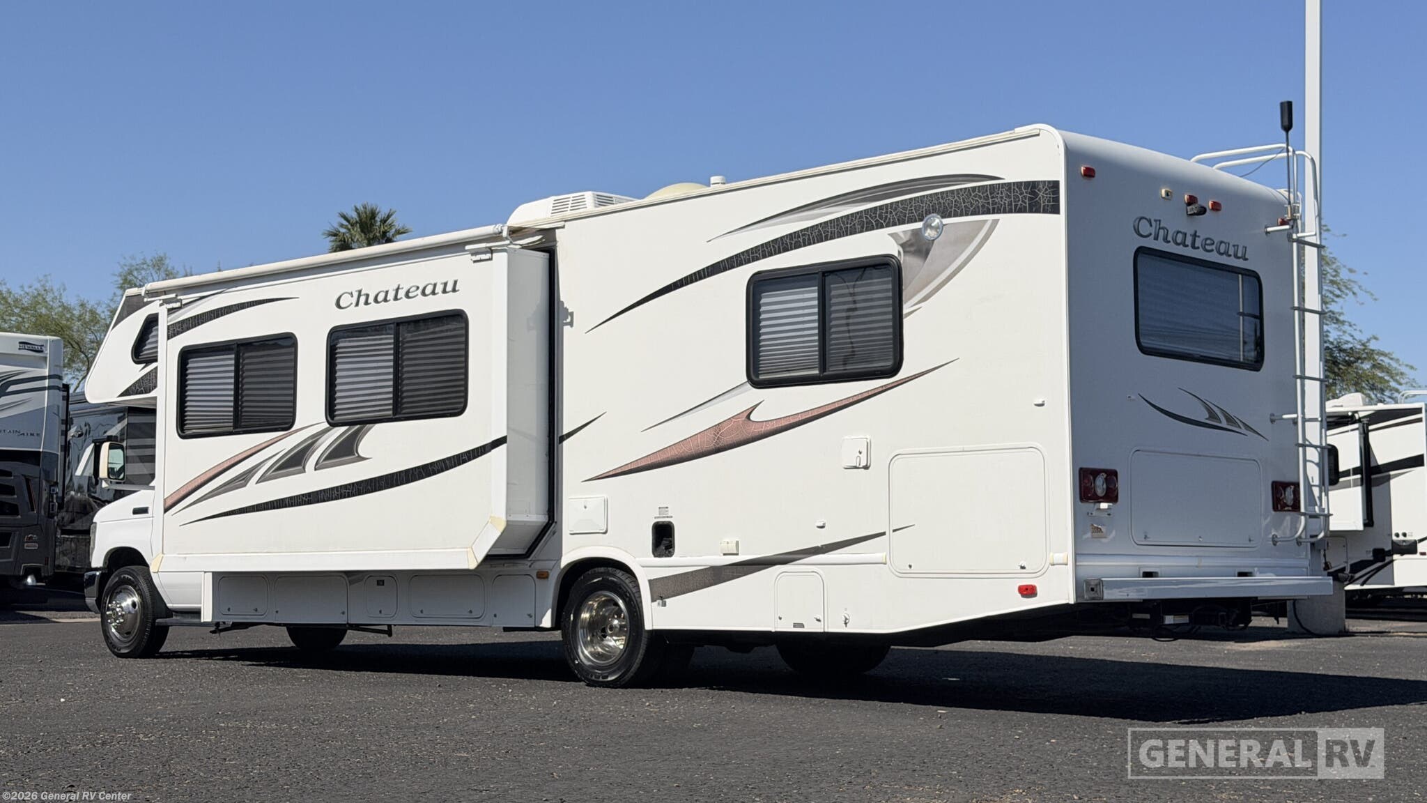 2011 Chateau 31R by Thor Motor Coach from General RV Center in Mesa, Arizona
