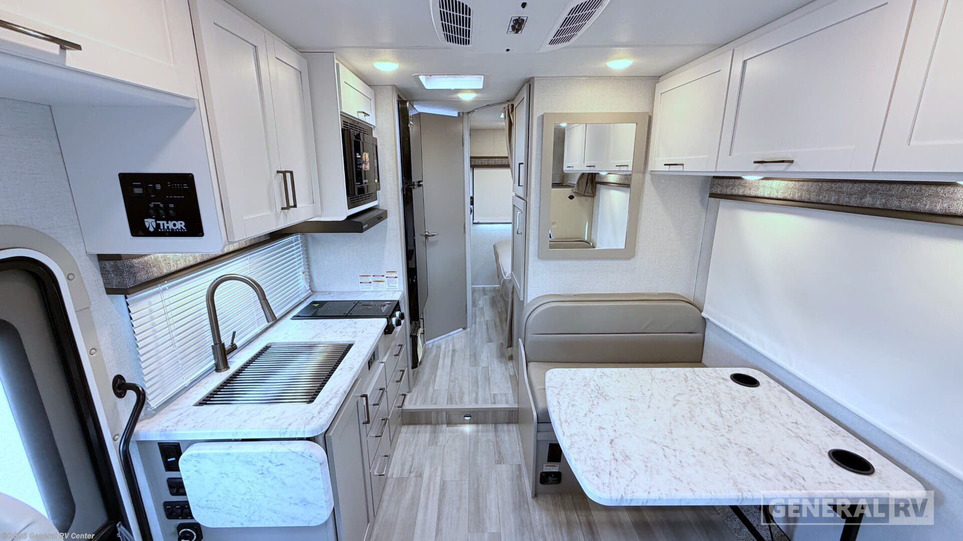 2026 Thor Motor Coach Pasadena SE SZ22 Chevy - New Class C For Sale by General RV Center in Mesa, Arizona
