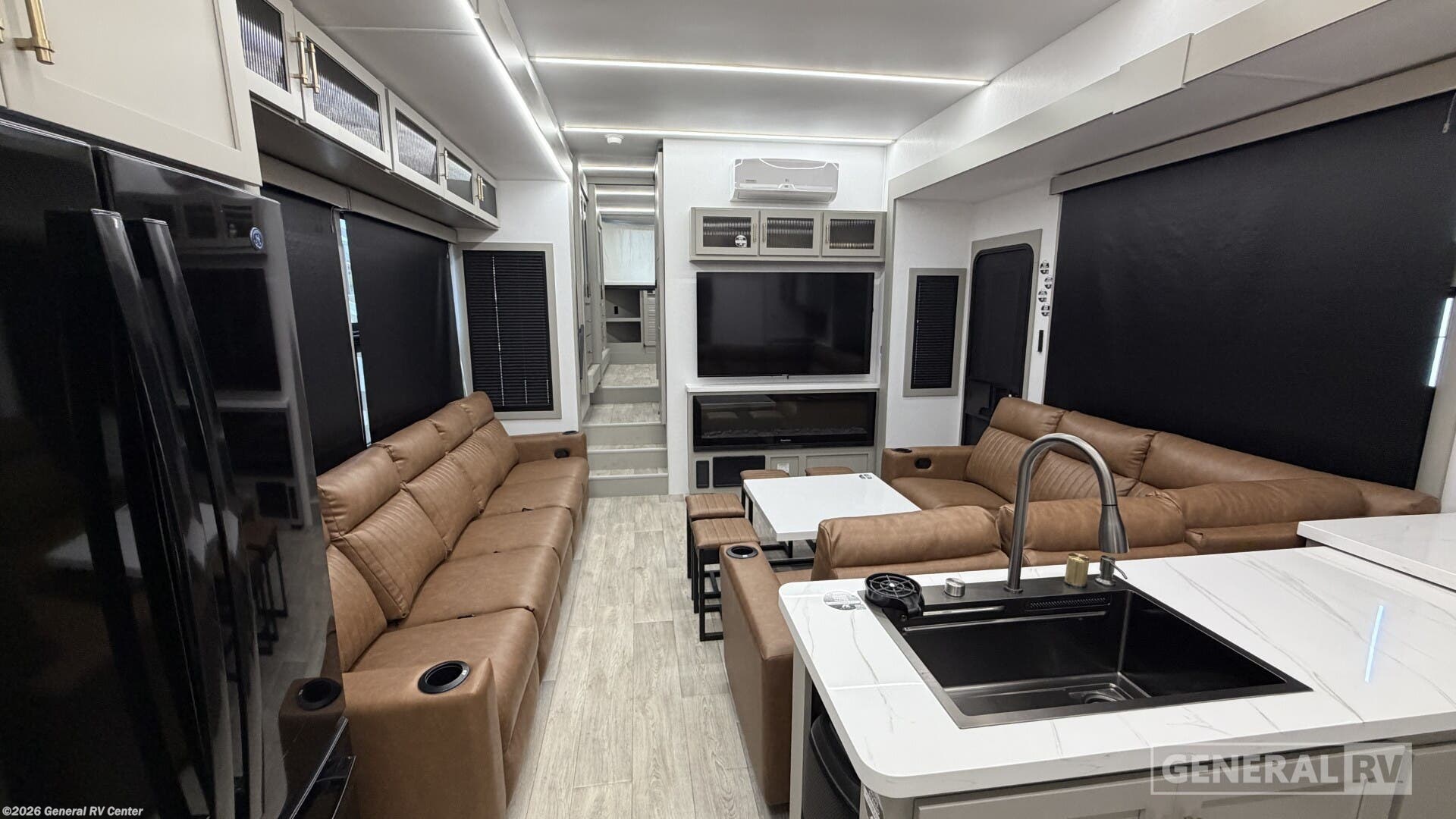 New 2026 Axiom Vendetta V4250SP available in Mesa, Arizona