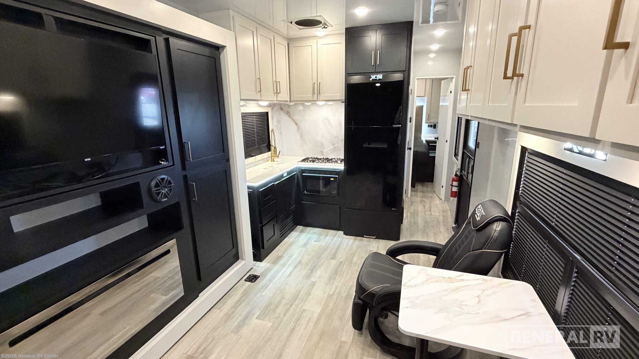 New 2027 Luxe FS-S 3016 available in Mesa, Arizona