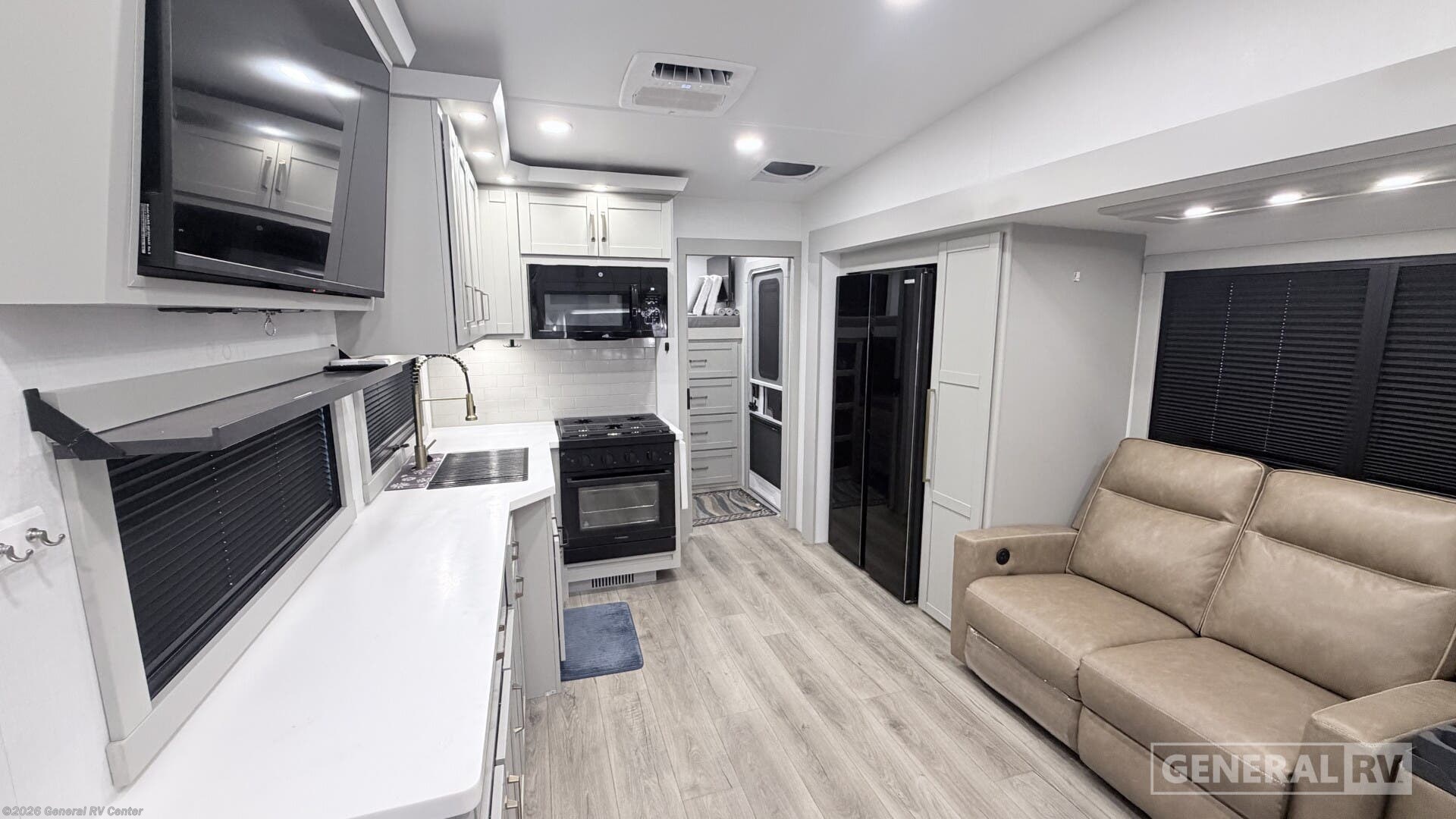 2026 Brinkley RV Model Z 2810 - Used Fifth Wheel For Sale by General RV Center in Mesa, Arizona