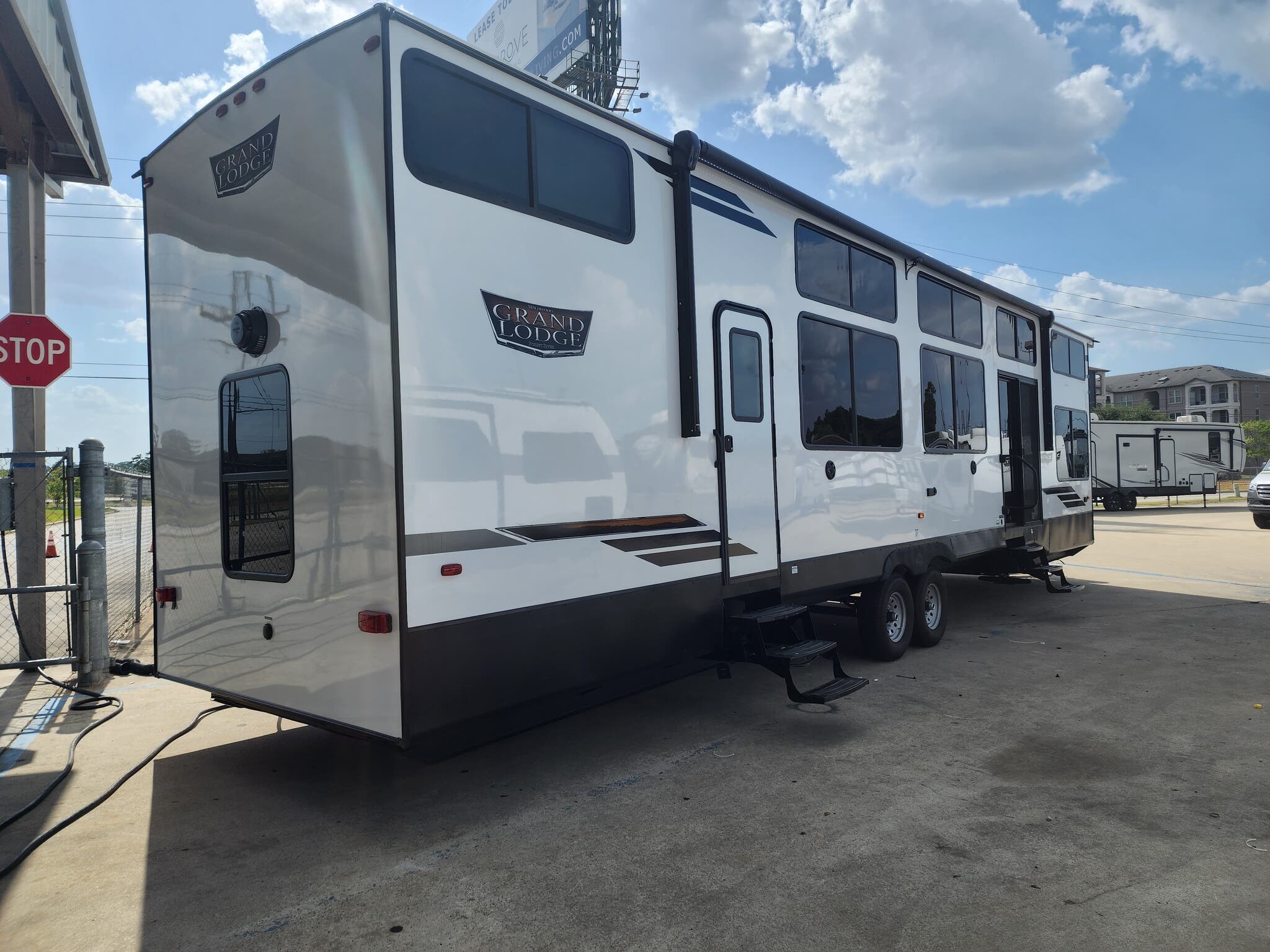 2024 Forest River Wildwood Grand Lodge 42VIEW RV for Sale in Conroe, TX