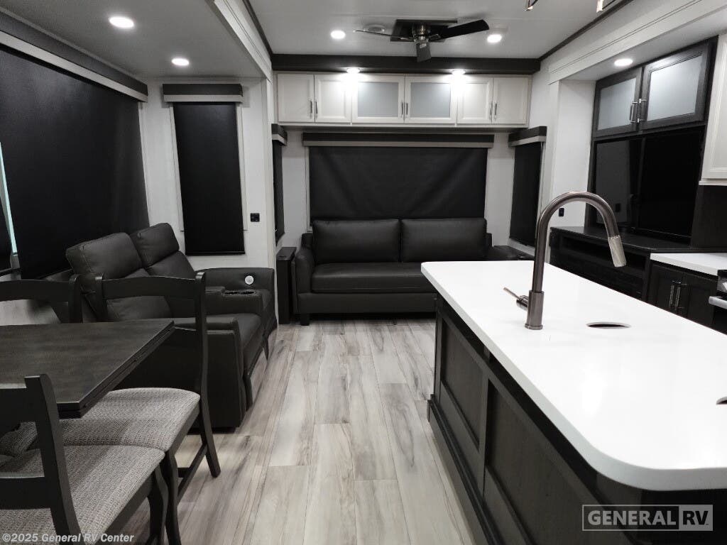 2026 Keystone Avalanche 321RL - New Fifth Wheel For Sale by General RV Center in Longmont, Colorado