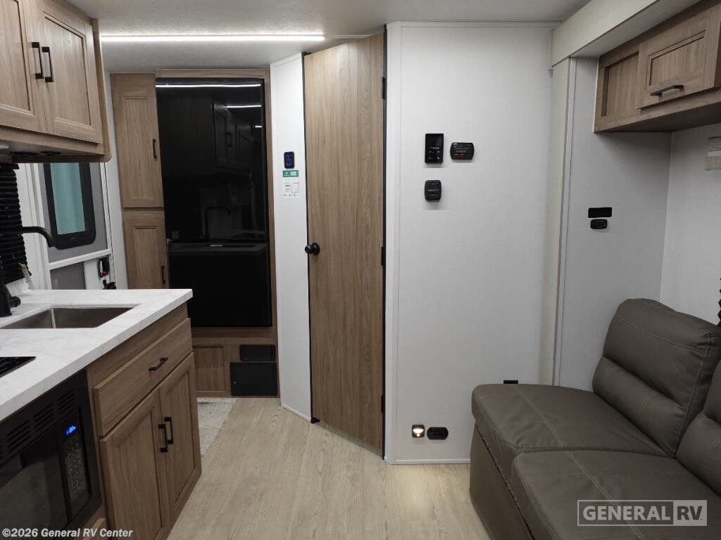 2026 Coachmen Freedom EXPRS 19SE - New Travel Trailer For Sale by General RV Center in Longmont, Colorado