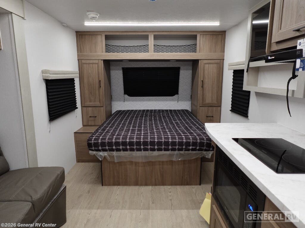 New 2026 Coachmen Freedom EXPRS 19SE available in Longmont, Colorado