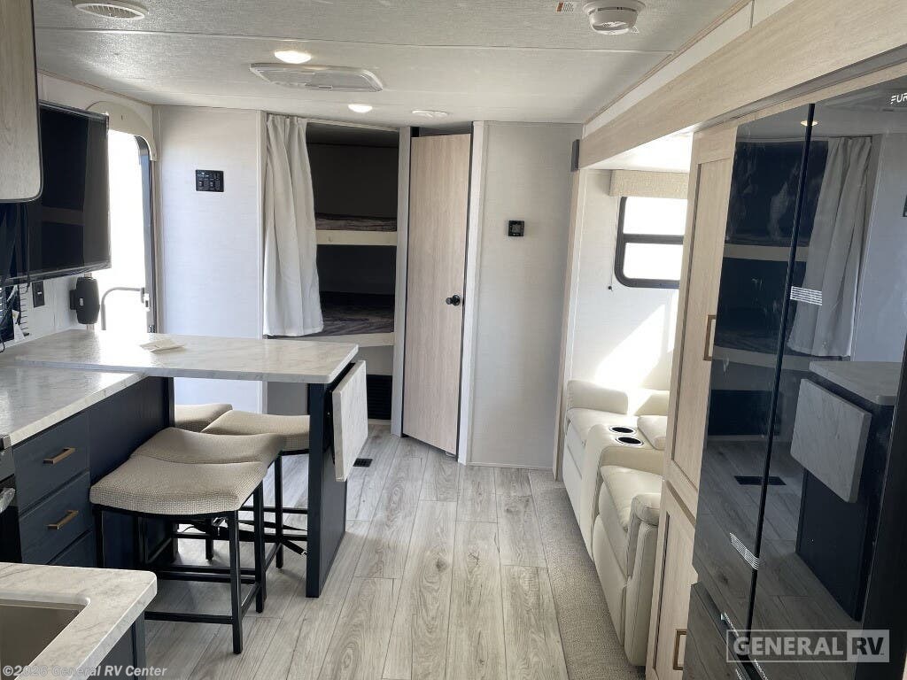 2025 Prime Time Avenger 25MKB - New Travel Trailer For Sale by General RV Center in Longmont, Colorado