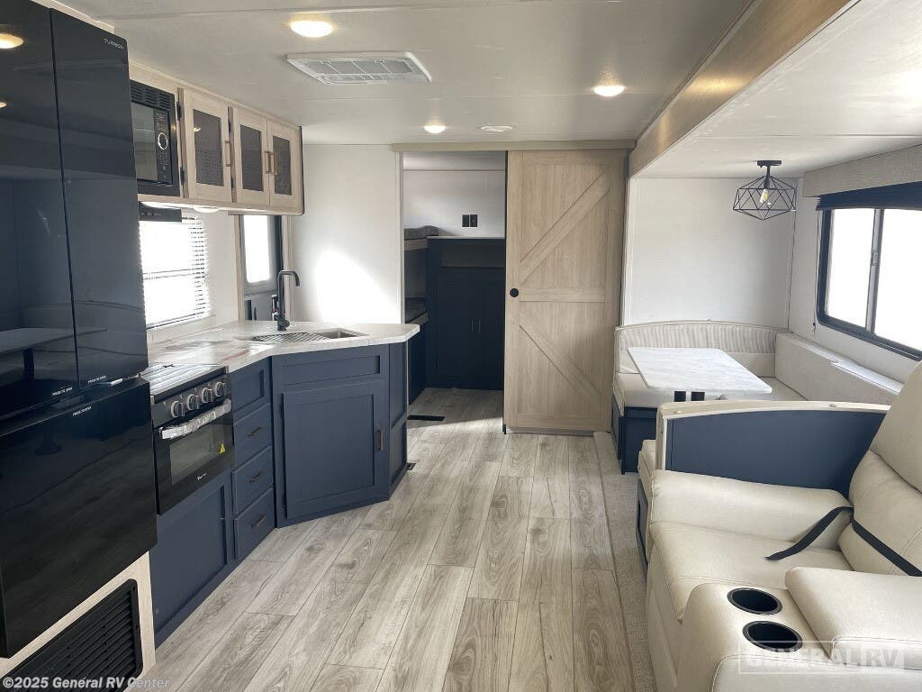 2025 Prime Time Avenger 29QBS - New Travel Trailer For Sale by General RV Center in Longmont, Colorado