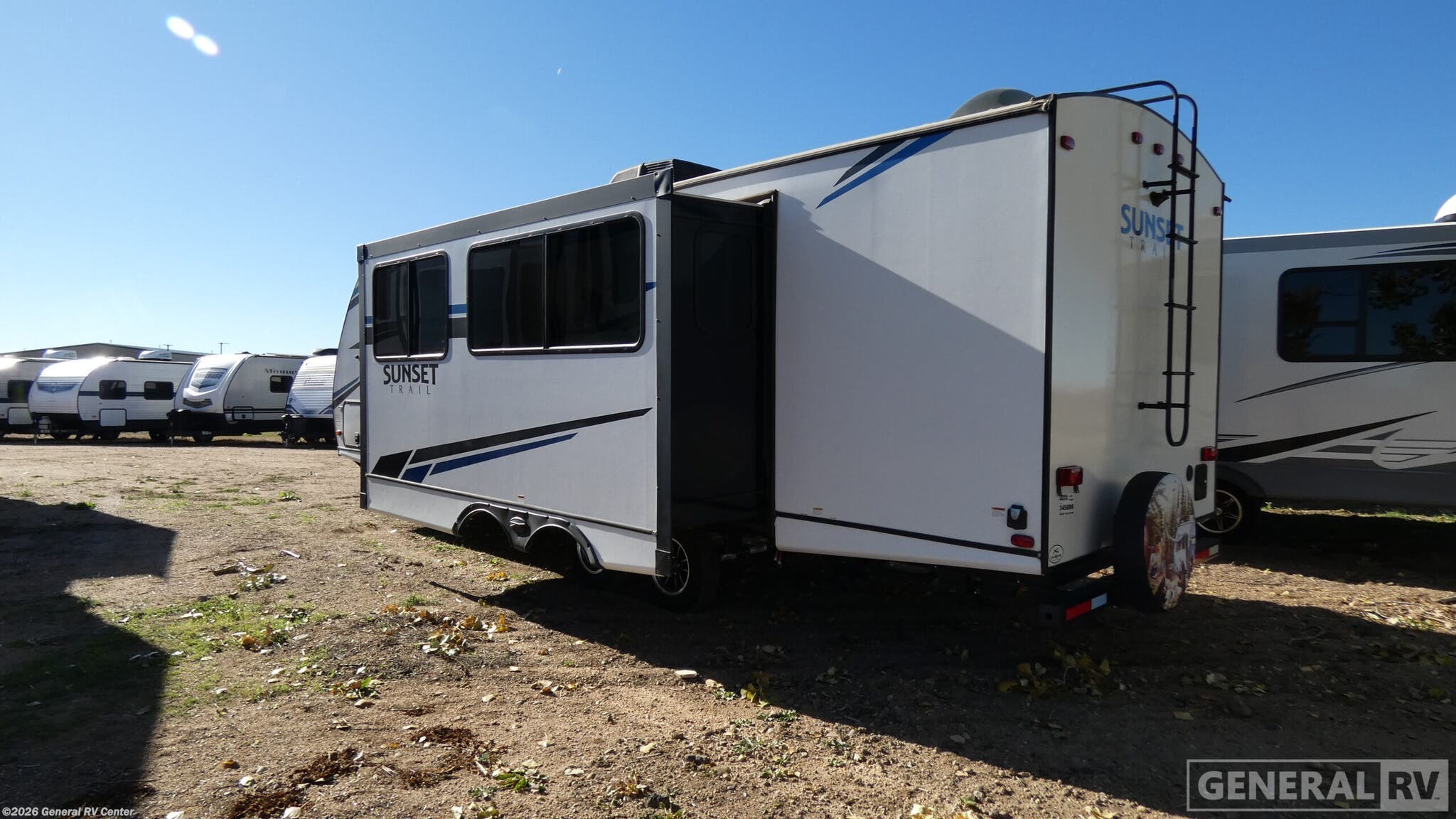 2021 Sunset Trail SS253RB by CrossRoads from General RV Center in Longmont, Colorado