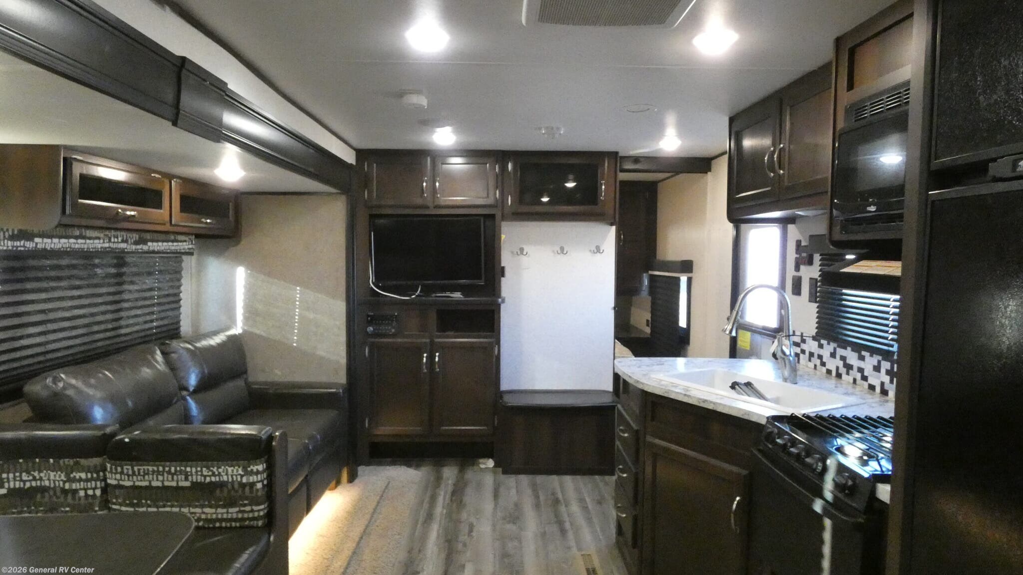 Used 2018 Jayco Jay Flight SLX 287BHSW available in Longmont, Colorado