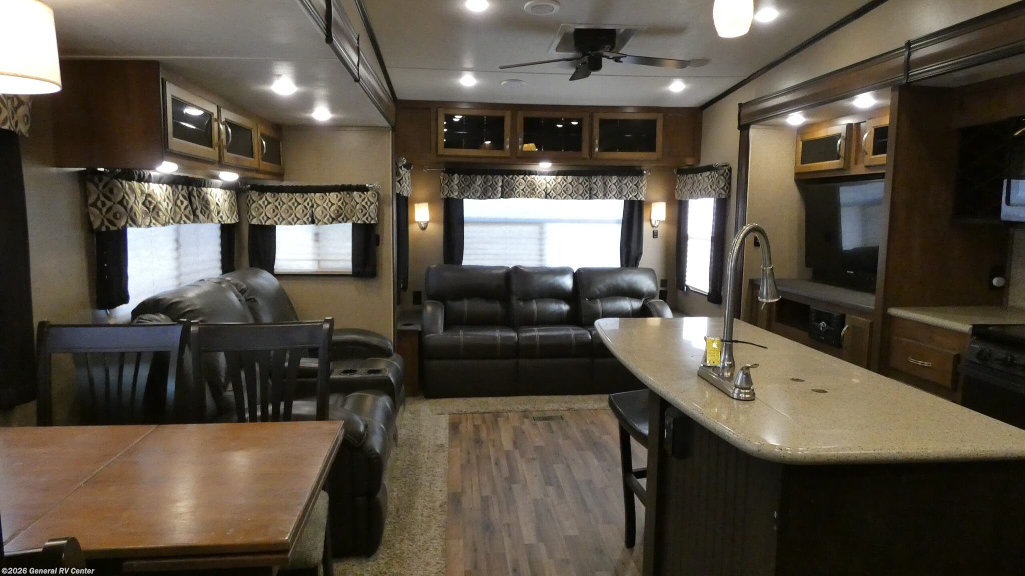 Used 2018 Coachmen Chaparral 392MB available in Longmont, Colorado