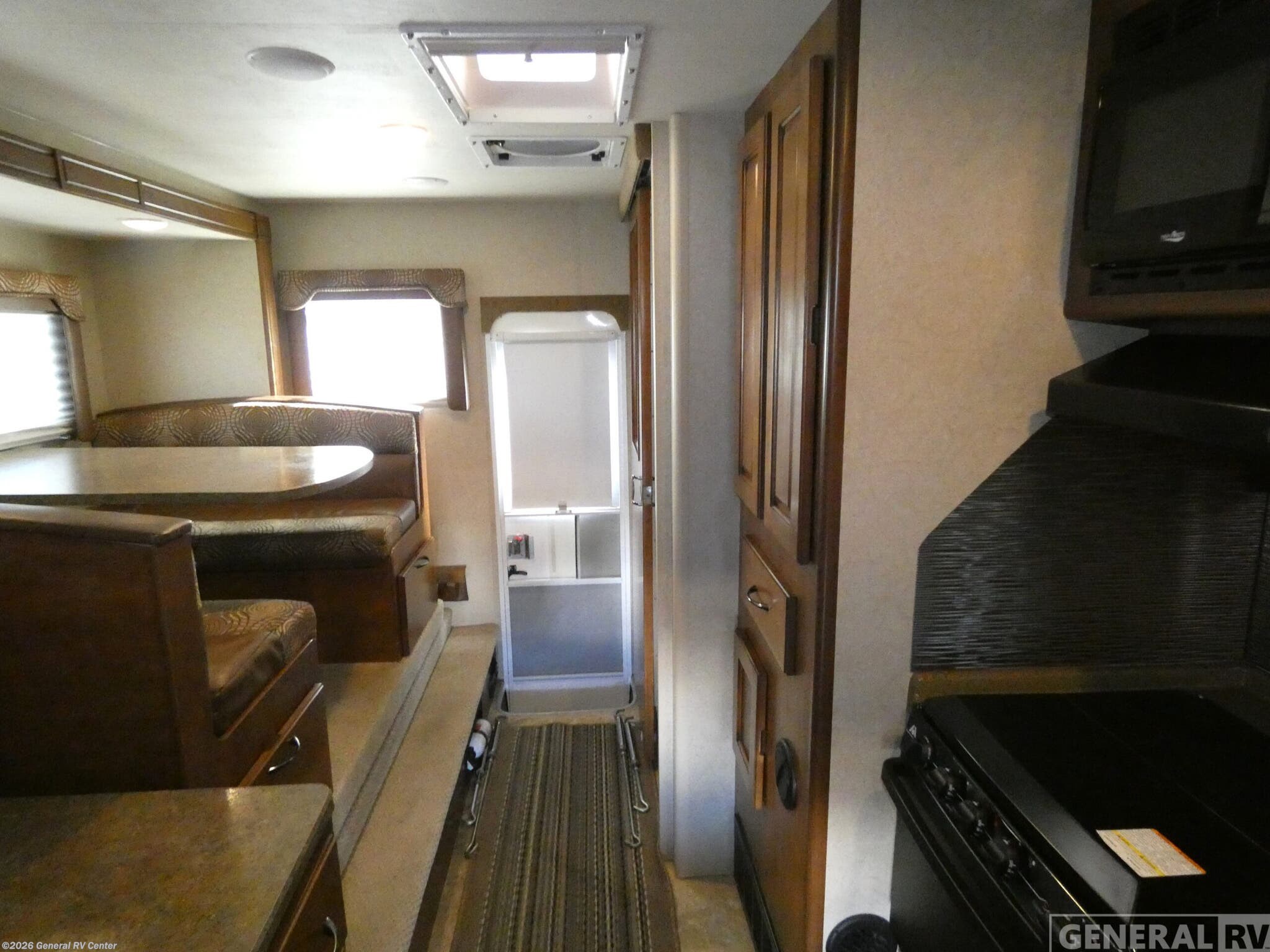 Used 2015 Lance 1050S available in Longmont, Colorado