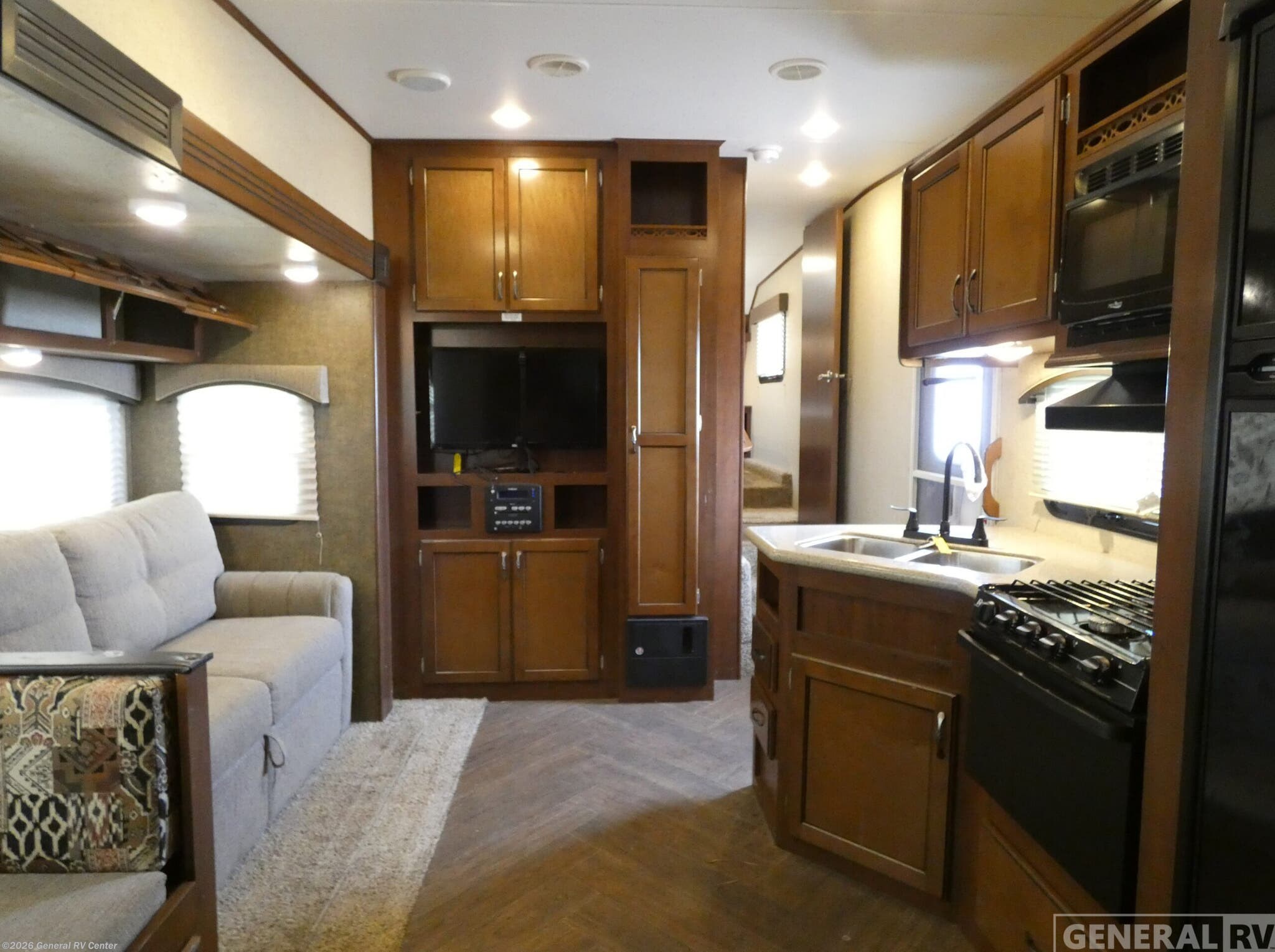 Used 2014 Heartland Sundance XLT 299BH available in Longmont, Colorado