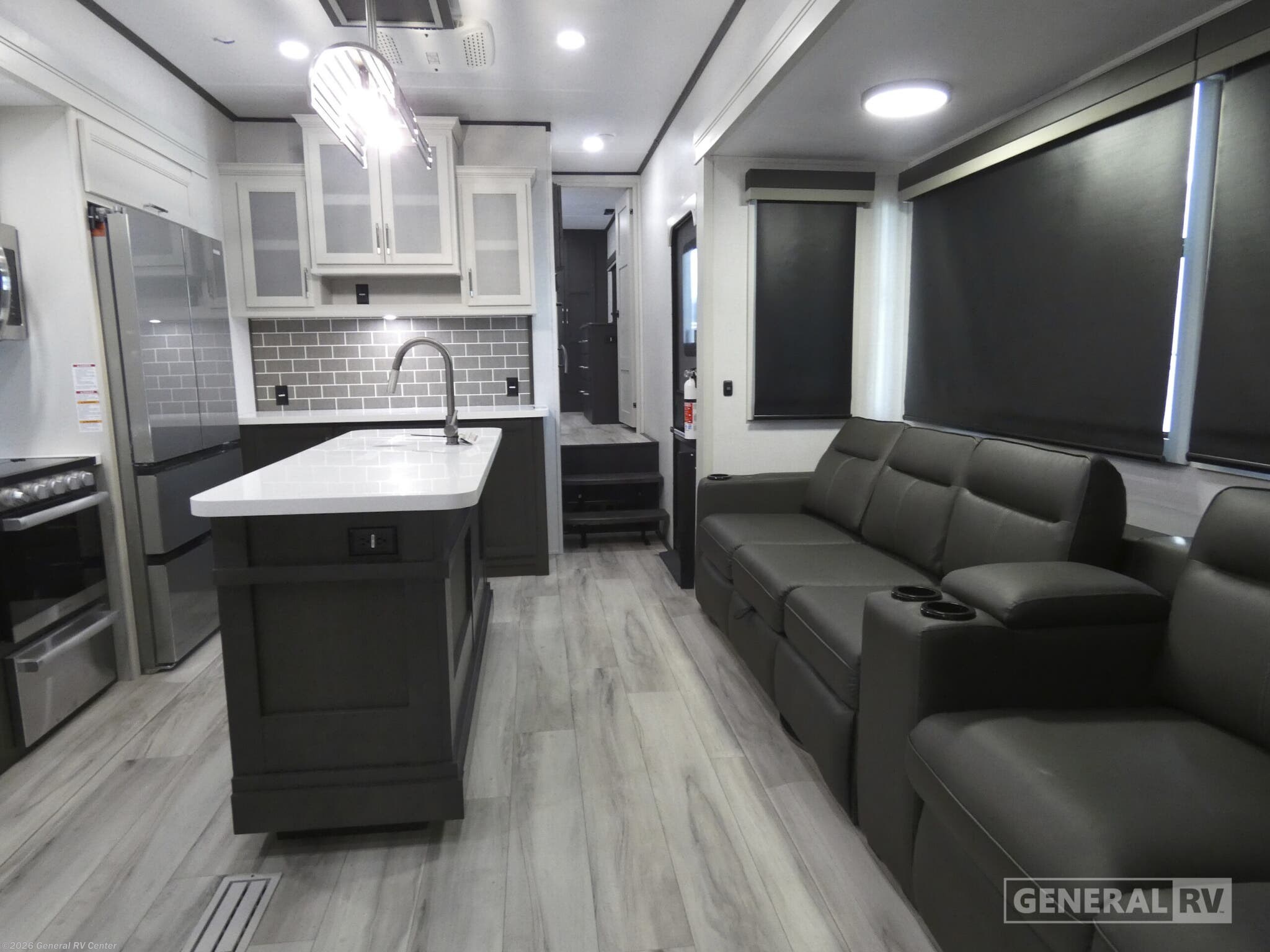 New 2026 Keystone Alpine Avalanche Edition 390DS available in Longmont, Colorado