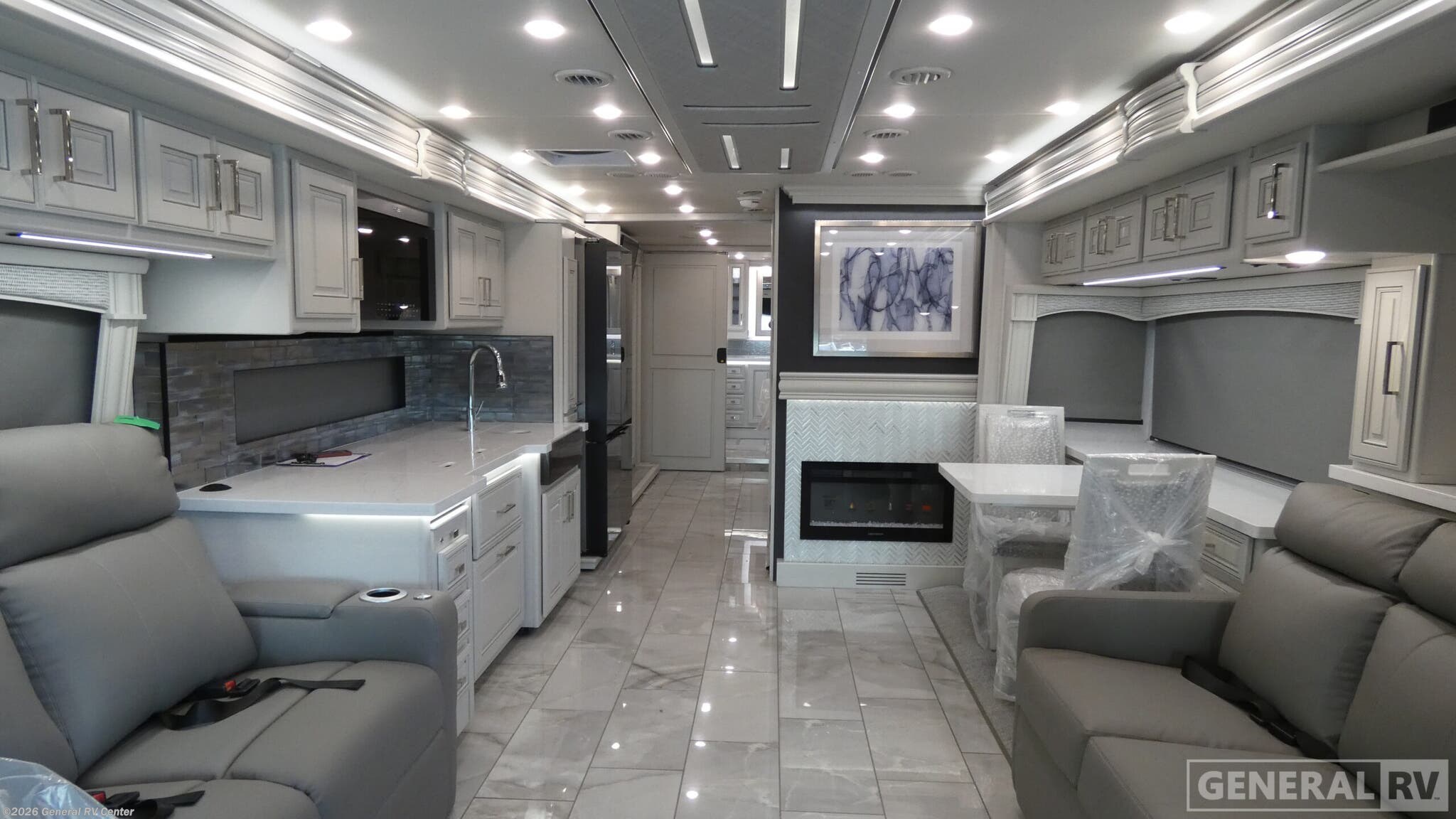 2026 Fleetwood Discovery LXE 40M - New Class A For Sale by General RV Center in Longmont, Colorado