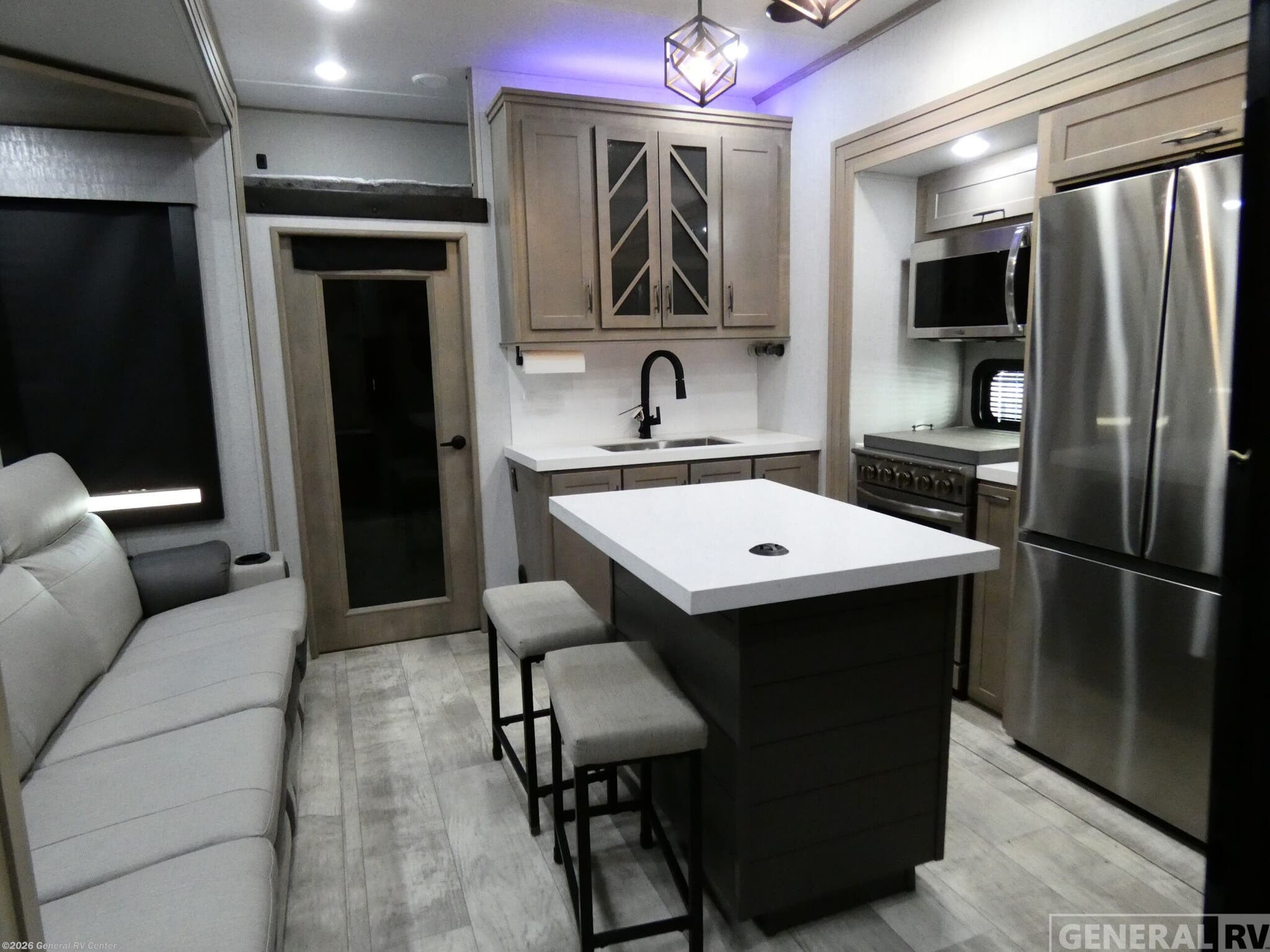 2021 Grand Design Momentum 376THS - Used Fifth Wheel For Sale by General RV Center in Longmont, Colorado