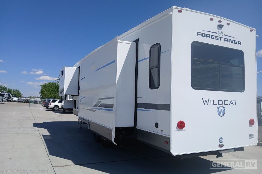 2025 Wildcat 32LIVE by Forest River from General RV Center in Longmont, Colorado