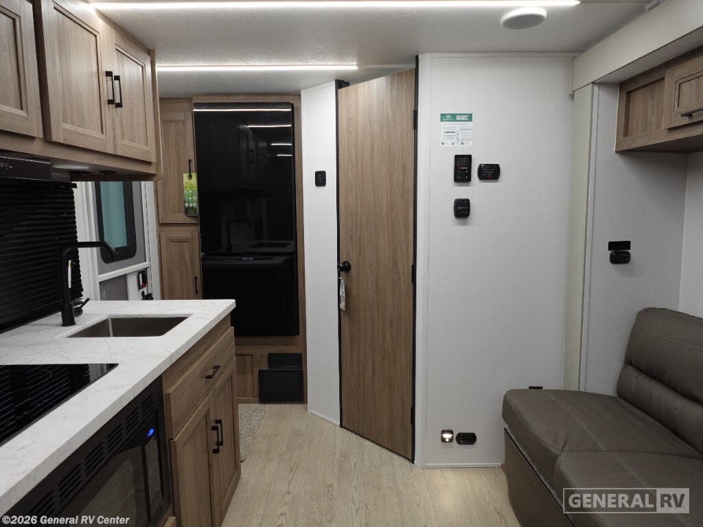 2026 Coachmen Freedom EXPRS 19SE - New Travel Trailer For Sale by General RV Center in Longmont, Colorado