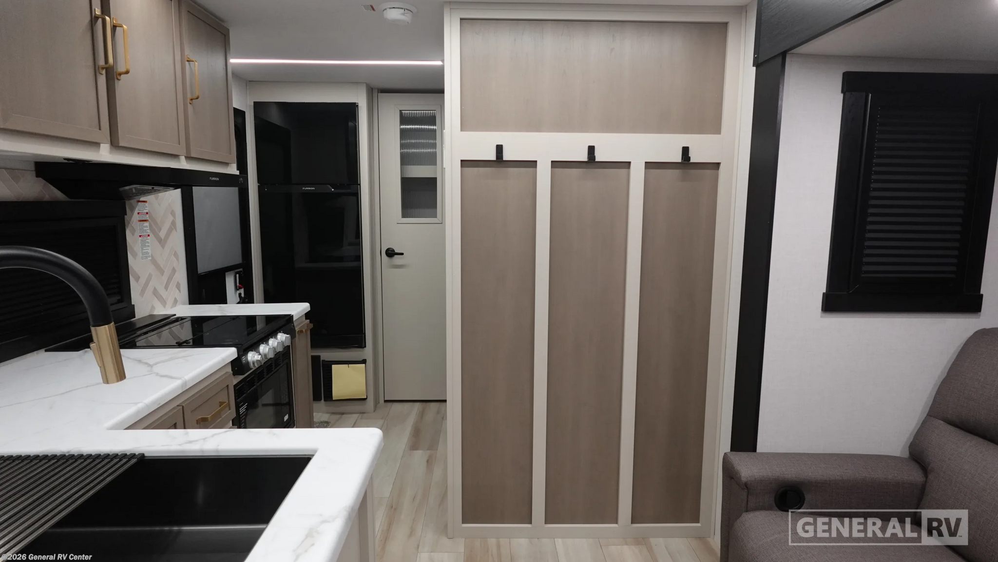 2026 Forest River SALEM-HEMISPHERE 21RBHL - New Travel Trailer For Sale by General RV Center in Longmont, Colorado