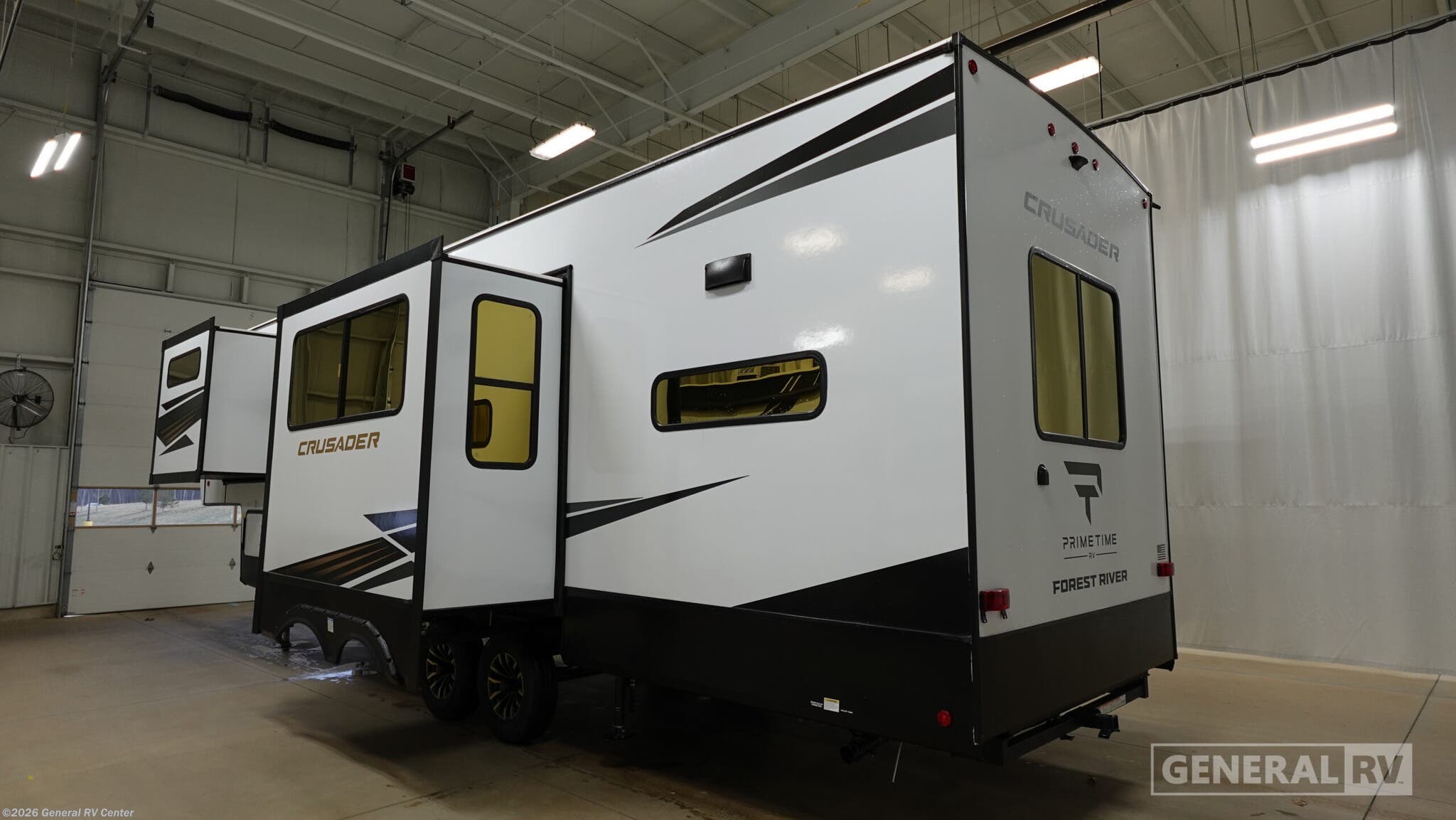 2026 Crusader KING33 by Prime Time from General RV Center in Longmont, Colorado