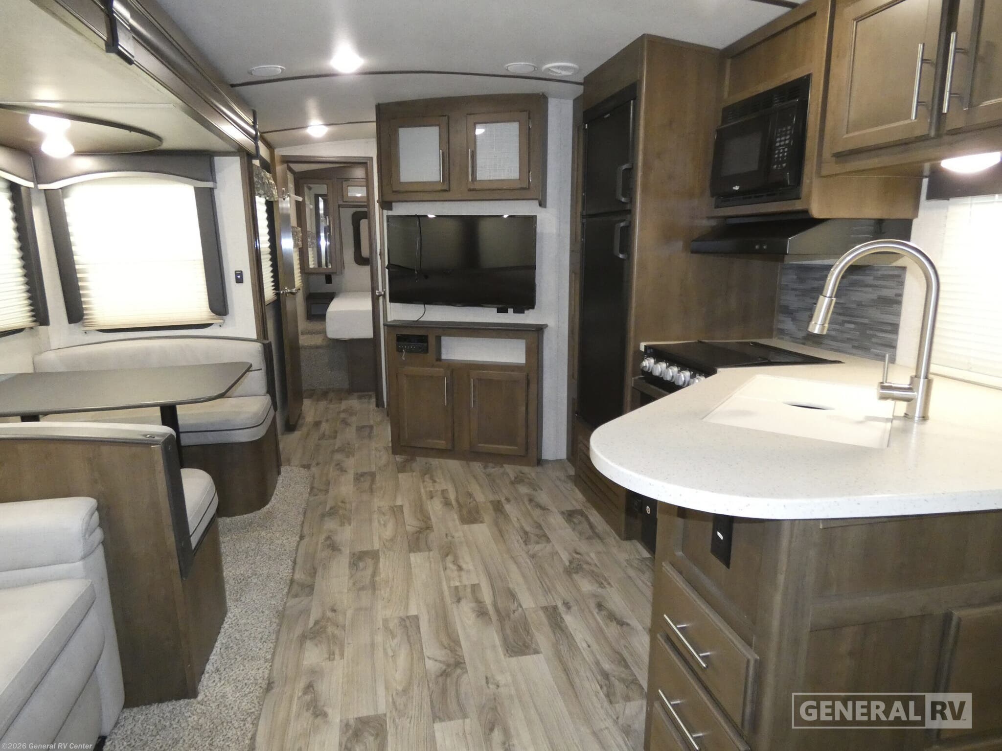 Used 2019 Keystone Cougar HALF TON 27SAB available in Longmont, Colorado