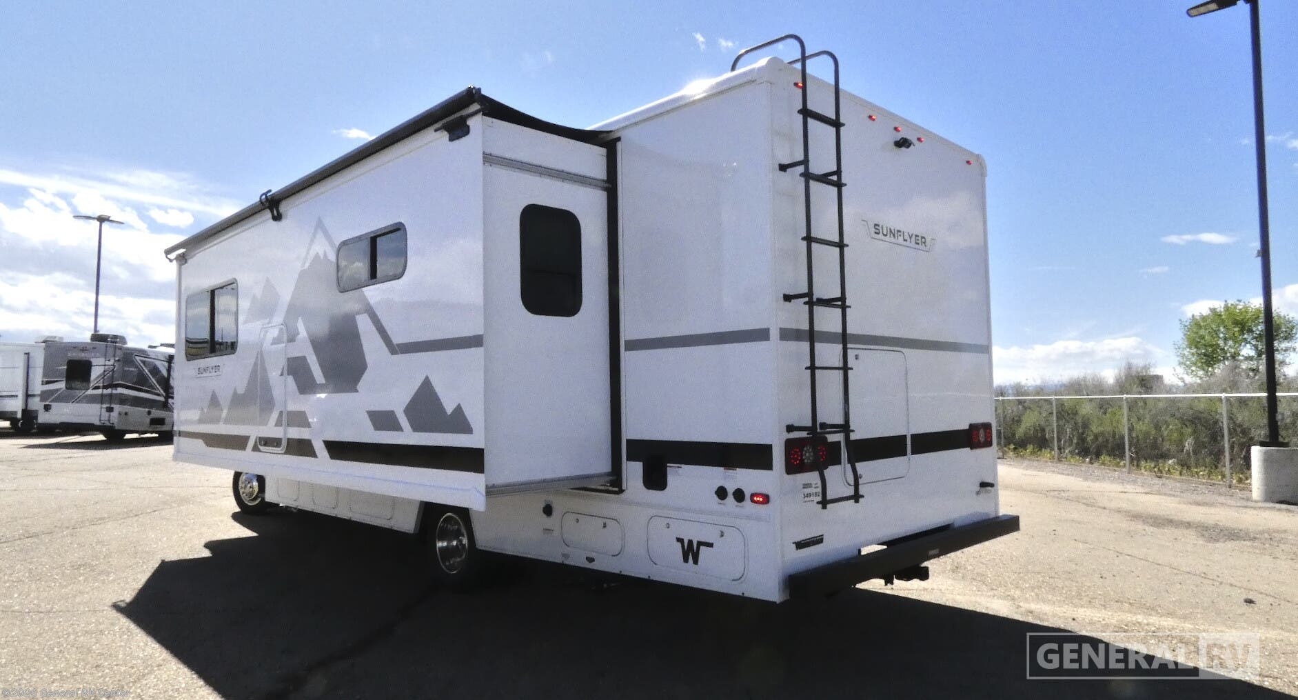 2027 Sunflyer 28MB by Winnebago from General RV Center in Longmont, Colorado