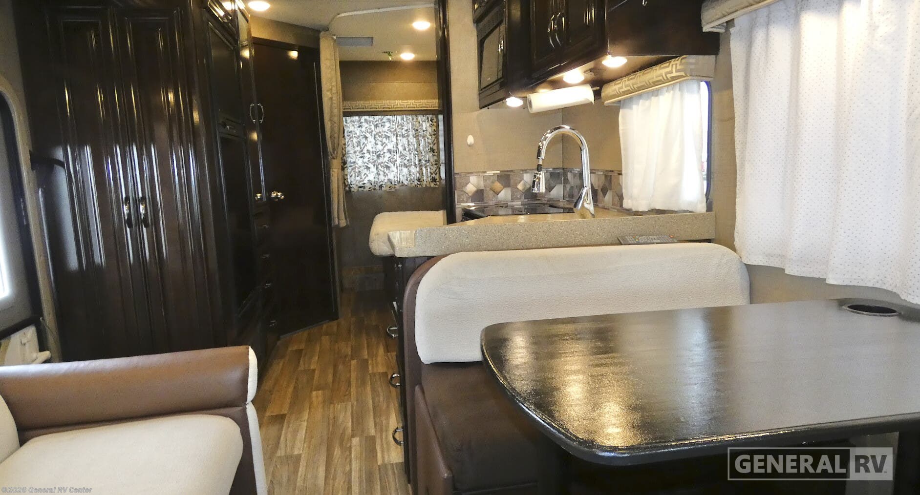 2018 Thor Motor Coach Quantum RS26 - Used Class C For Sale by General RV Center in Longmont, Colorado