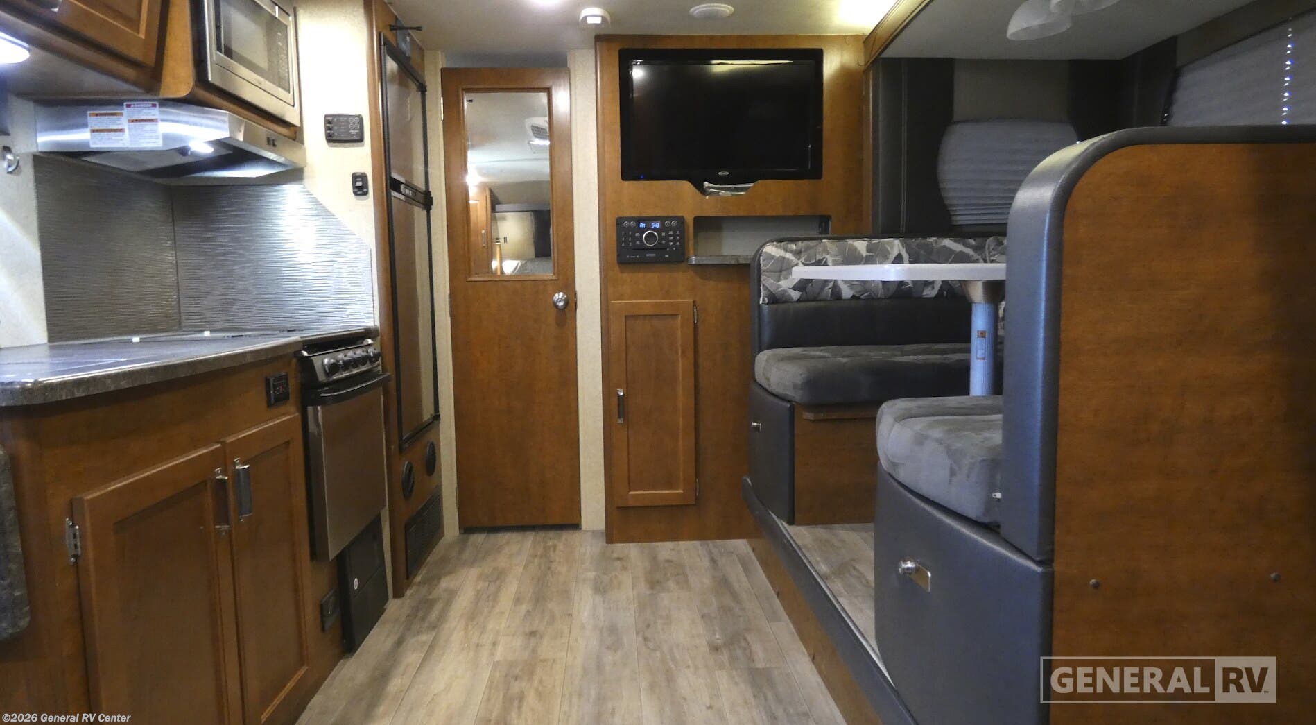 2019 Lance 1985 - Used Travel Trailer For Sale by General RV Center in Longmont, Colorado