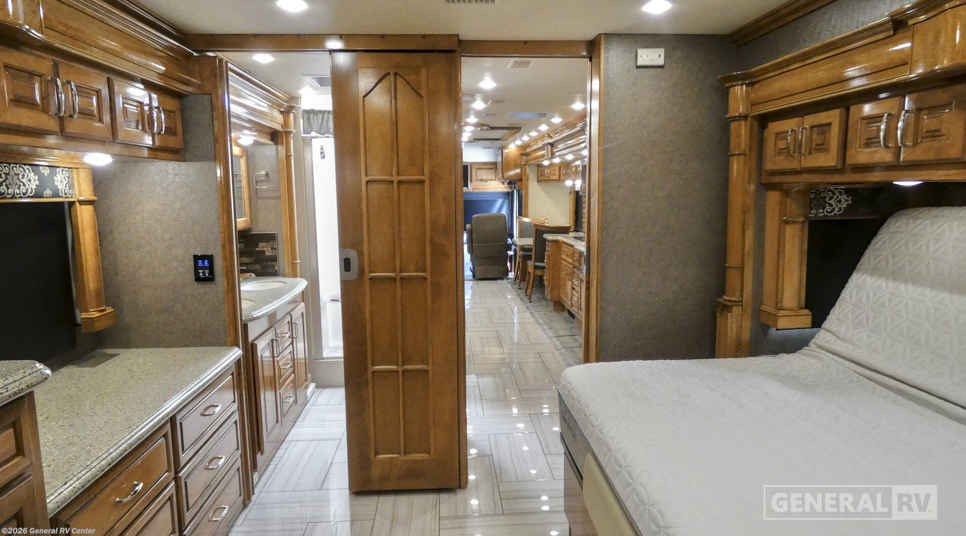 Used 2018 American Coach American Revolution 42P available in Longmont, Colorado