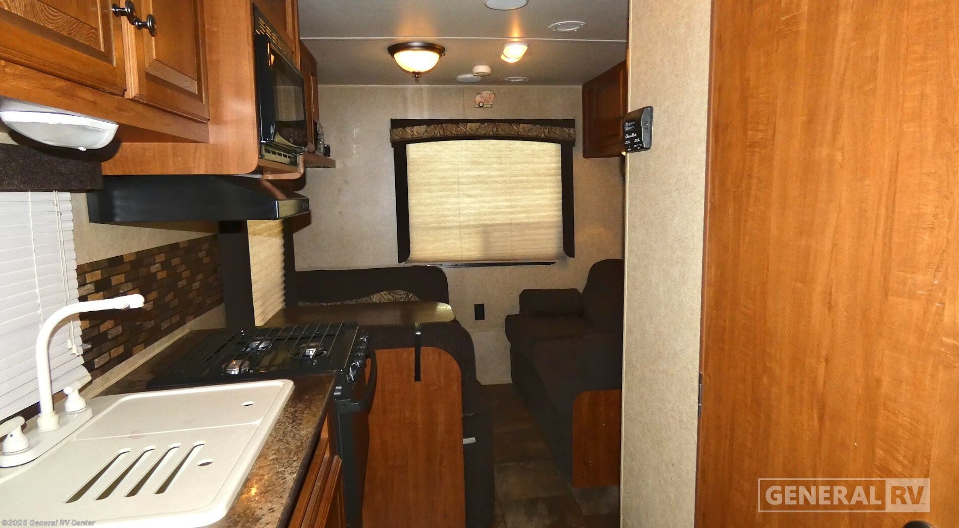 2014 Jayco Jay Flight 19RD - Used Travel Trailer For Sale by General RV Center in Longmont, Colorado