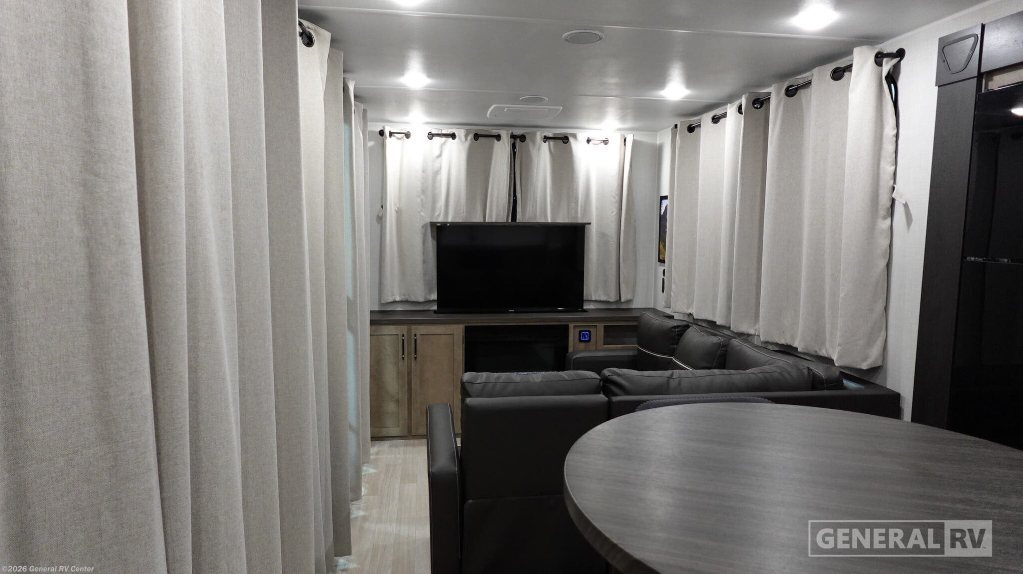 2027 Keystone Springdale Max 31SUNROOM - New Travel Trailer For Sale by General RV Center in Longmont, Colorado