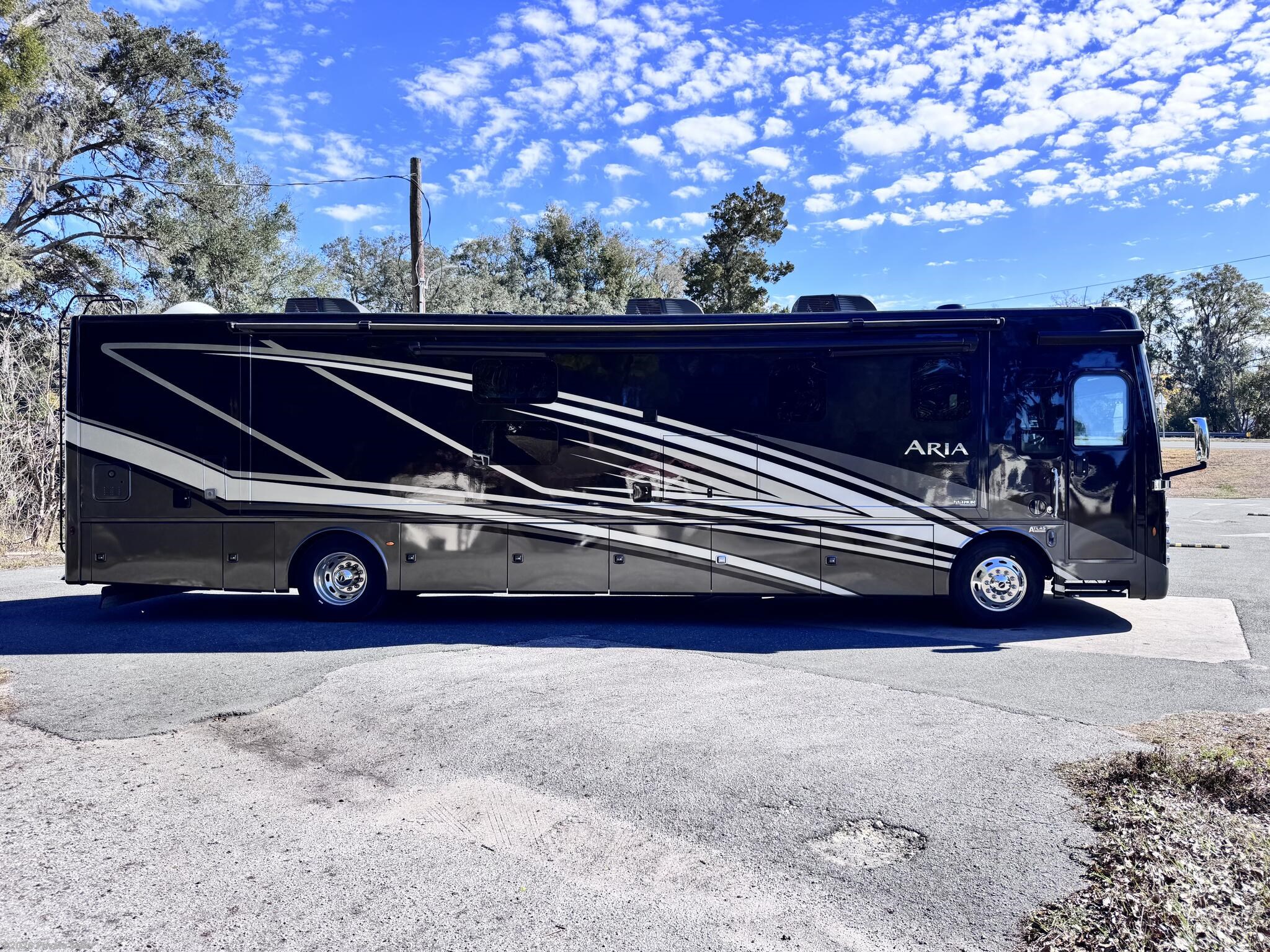 2023 Thor Motor Coach Aria 4000 - Used Class A For Sale by For Sale By Owner in Orlando, Florida features Blu-Ray Player, Hydraulic Jack, Tankless Demand Gas Water Heater, Surround Sound System, Satellite Radio