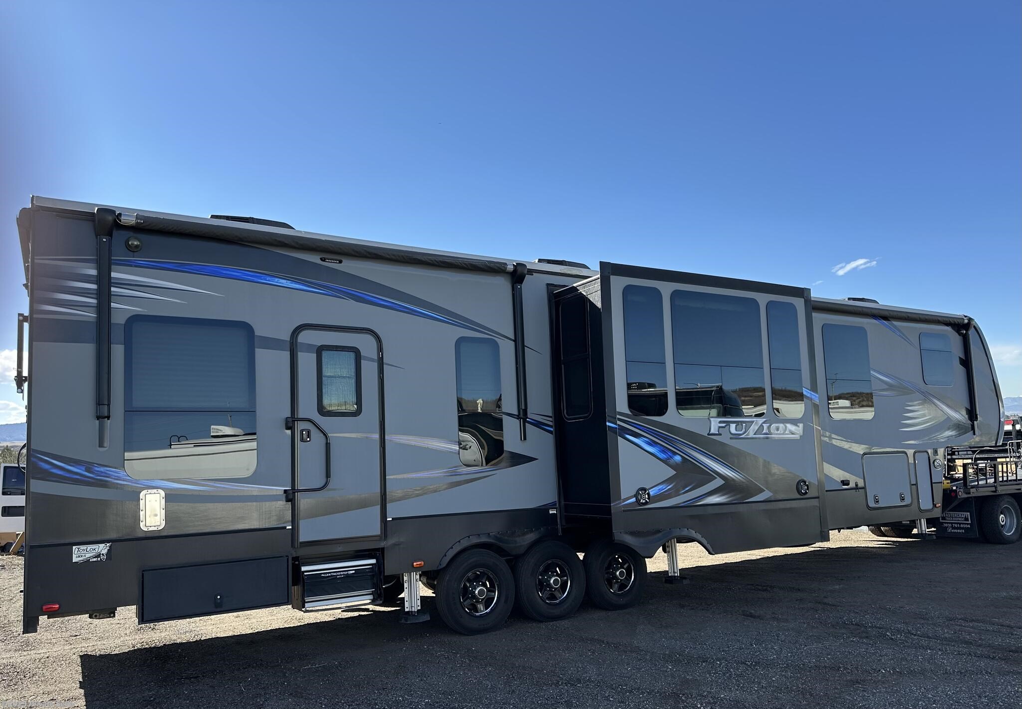 2017 Keystone Fuzion - Used Toy Hauler For Sale by For Sale By Owner in Golden, Colorado