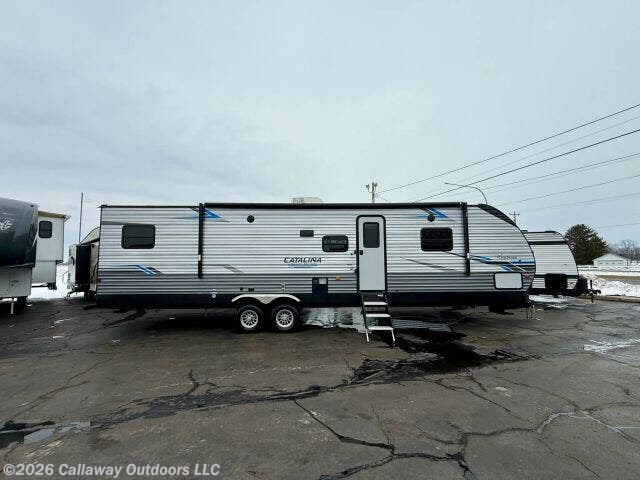 2021 Coachmen Catalina Legacy 343BHTS - Used Travel Trailer For Sale by Callaway Outdoors LLC in Felton, Delaware