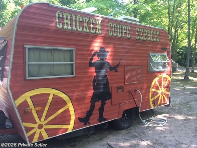 1983 Serro Scotty Sportsman Mid kitchen & bathroom - Used Travel Trailer For Sale by For Sale By Owner in Rockport, Texas features Converter, Water Heater, Refrigerator (12V), Roof Vent, Hitch